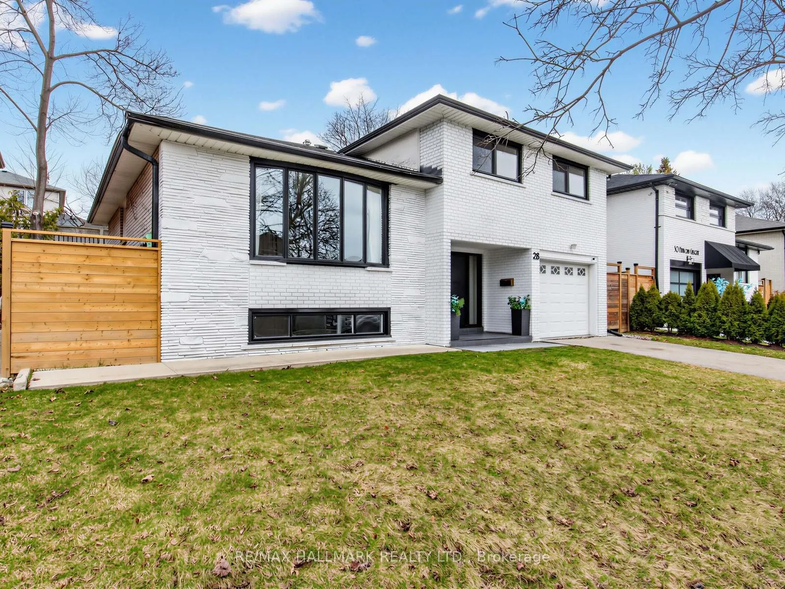 Photo 2 of 28 Munford Crescent, Toronto, O'Connor-Parkview — HOMEH