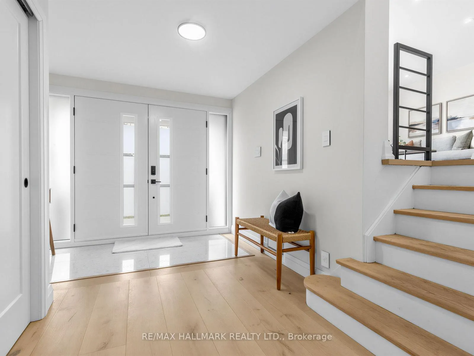 Photo 4 of 28 Munford Crescent, Toronto, O'Connor-Parkview — HOMEH