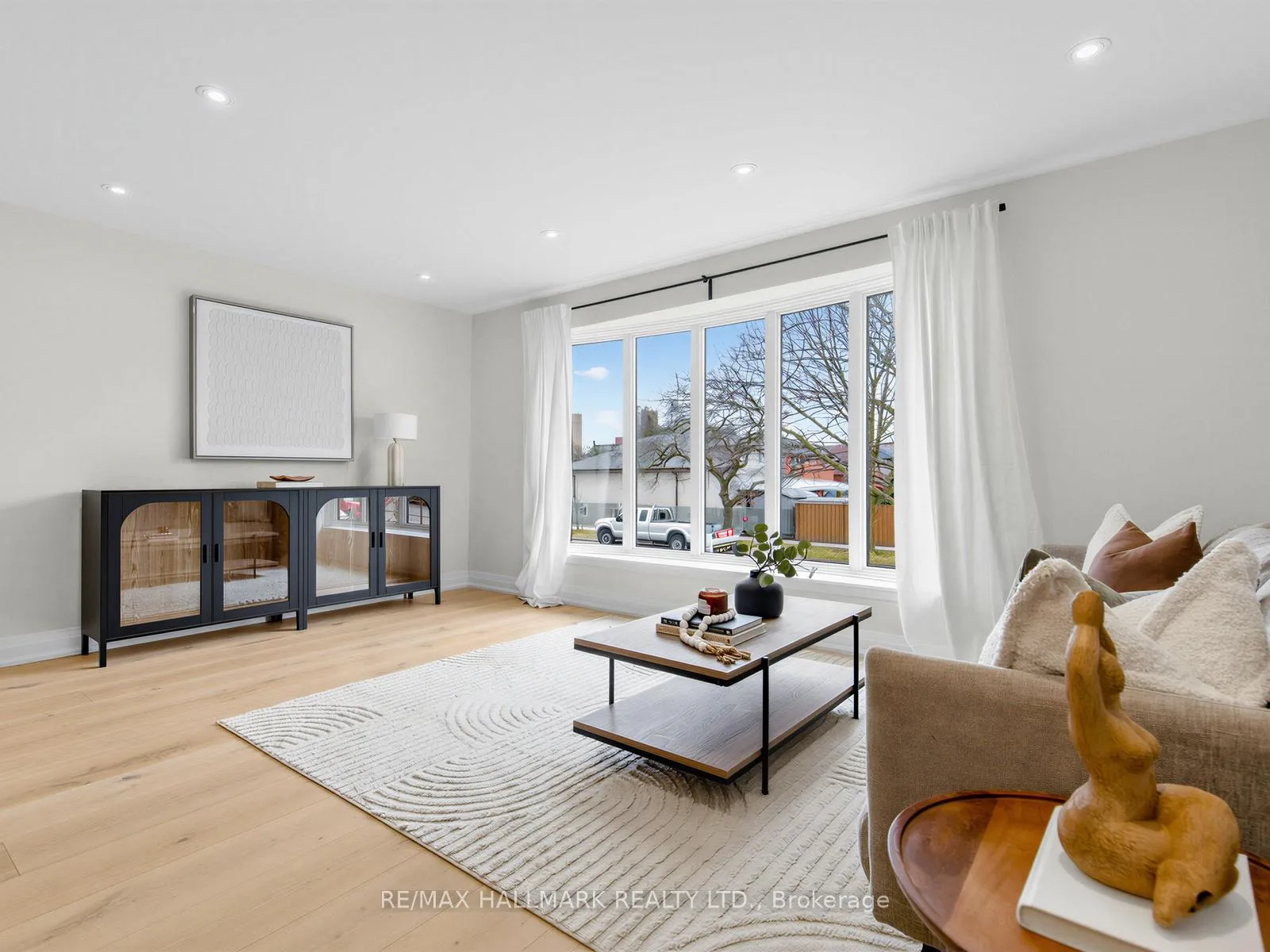 Photo 11 of 28 Munford Crescent, Toronto, O'Connor-Parkview — HOMEH