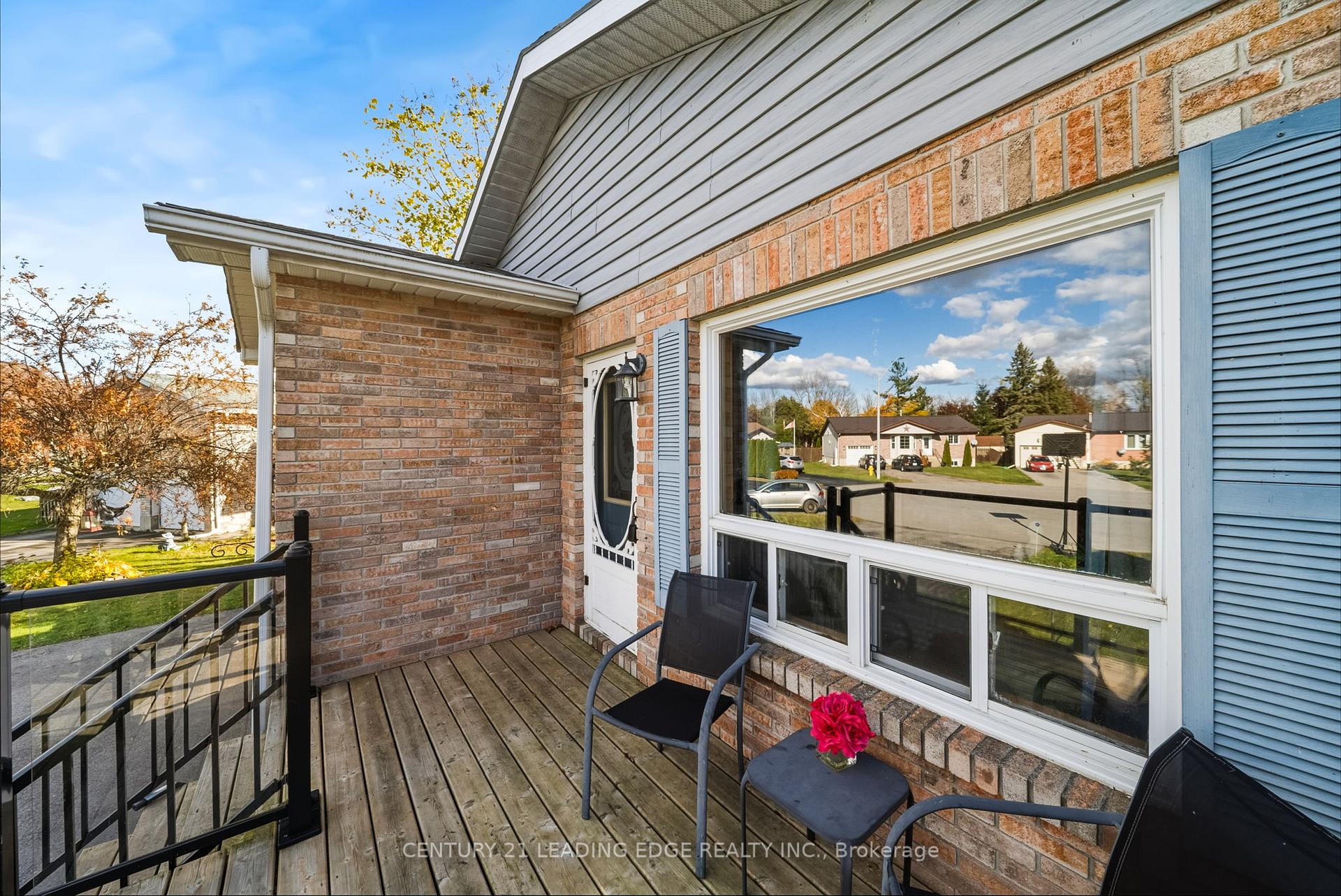 Photo 5 of 87 Beechwood Avenue, Brock, Beaverton — HOMEH