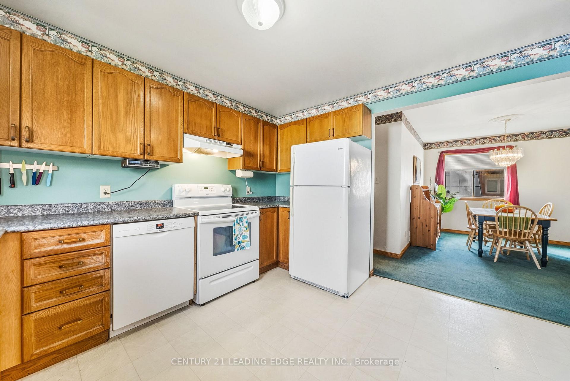 Photo 8 of 87 Beechwood Avenue, Brock, Beaverton — HOMEH