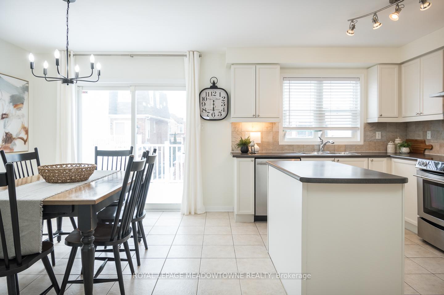 Photo 11 of 671 Holly Avenue, Milton, Coates — HOMEH