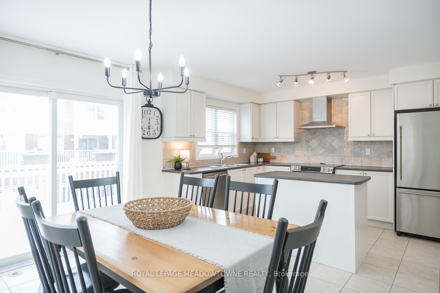 Photo 12 of 671 Holly Avenue, Milton, Coates — HOMEH