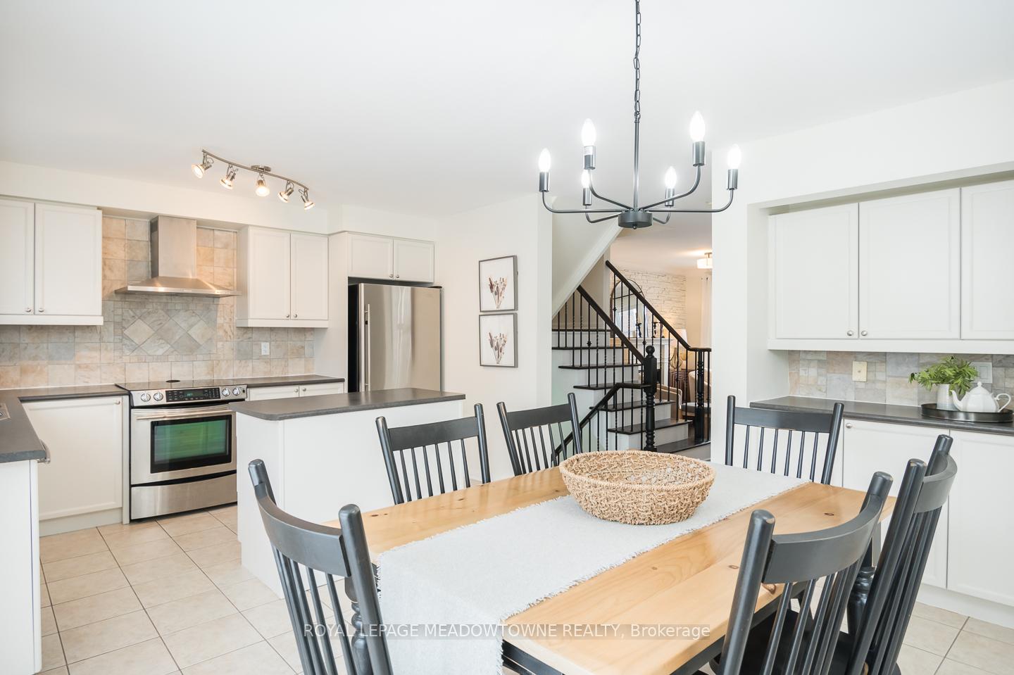 Photo 13 of 671 Holly Avenue, Milton, Coates — HOMEH