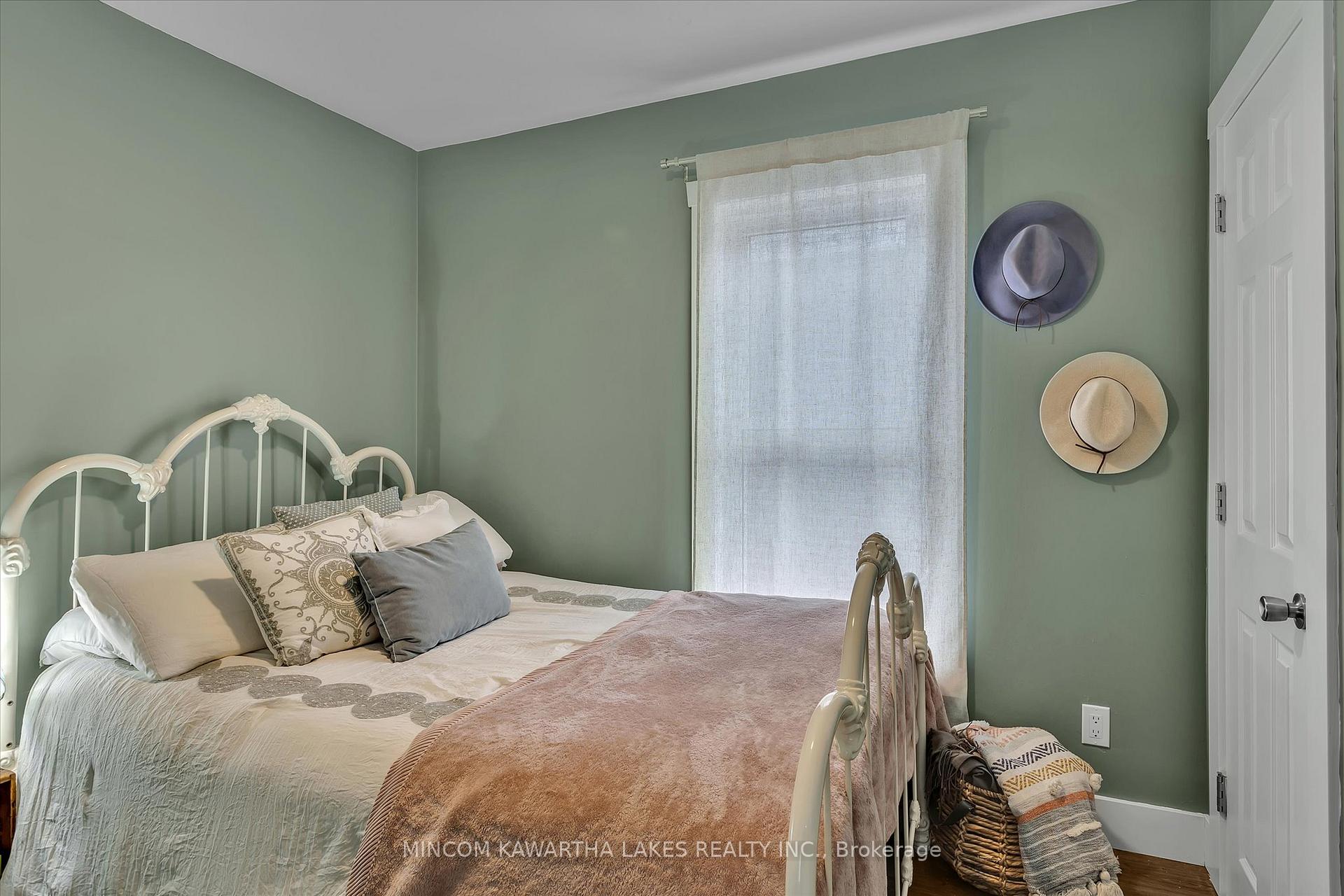 Photo 21 of 660 Romaine Street, Peterborough, Otonabee Ward 1 — HOMEH