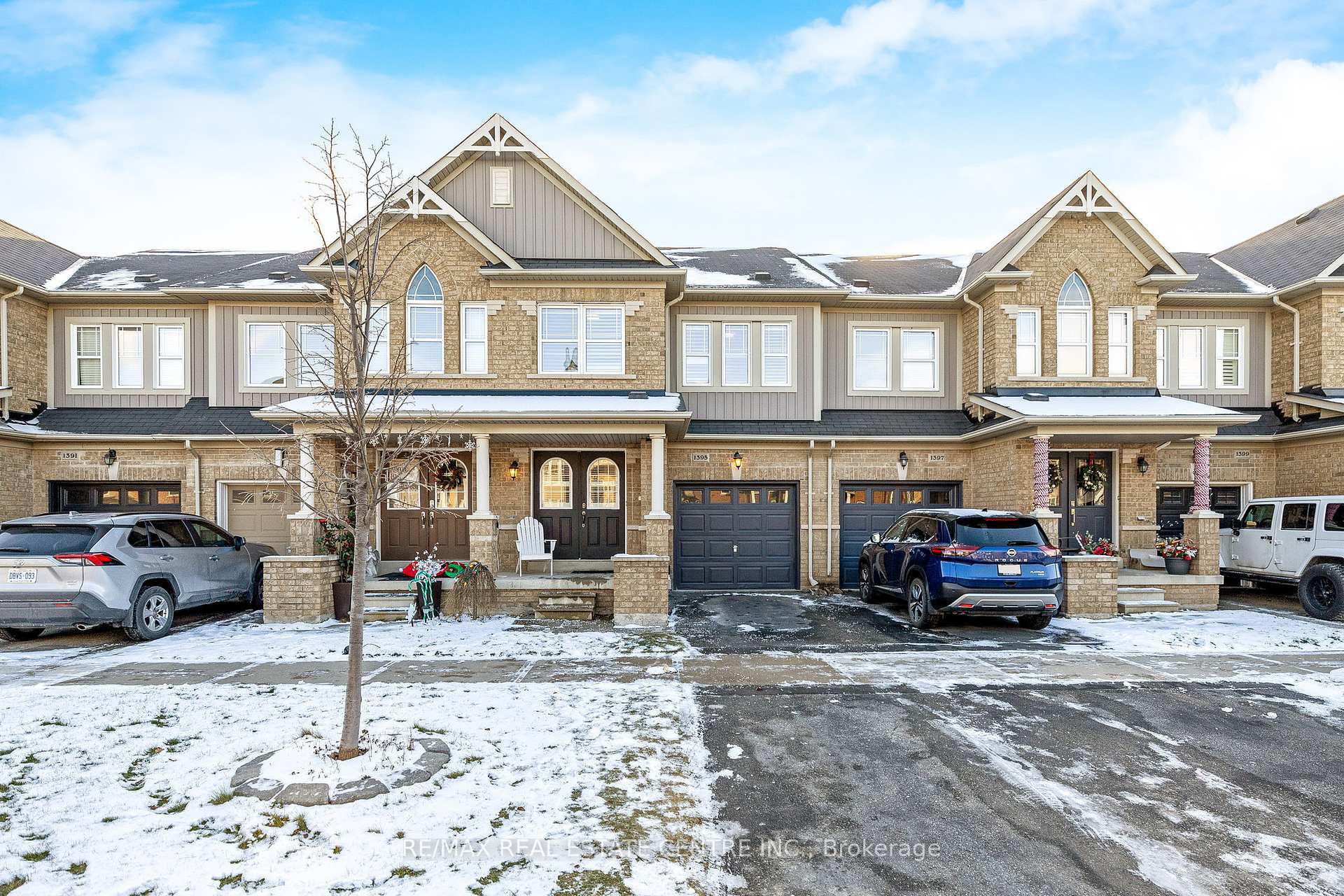 Front of 1395 Costigan Road