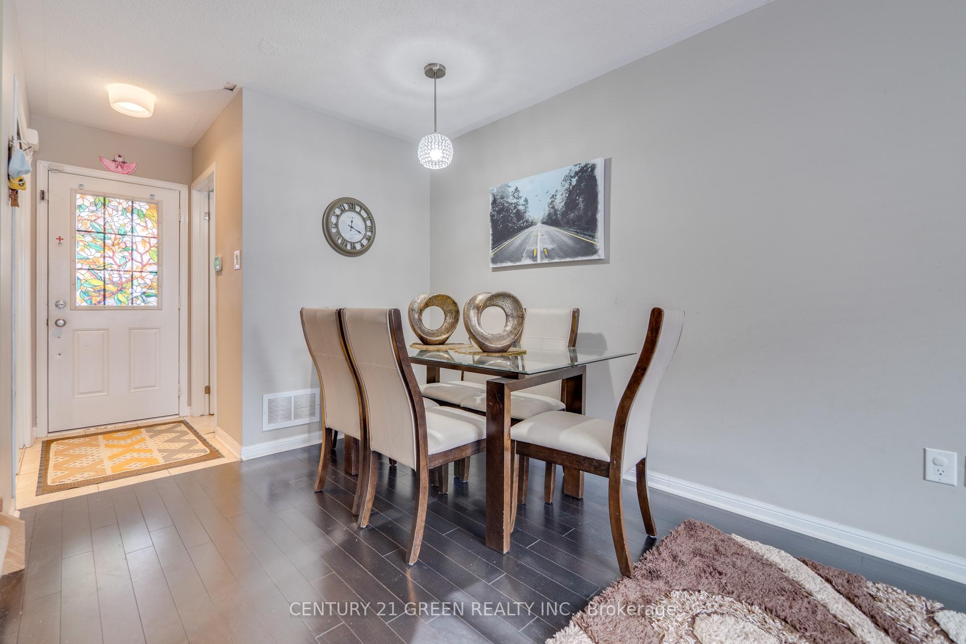 Photo 9 of 843 Gifford Crescent, Milton, Coates — HOMEH