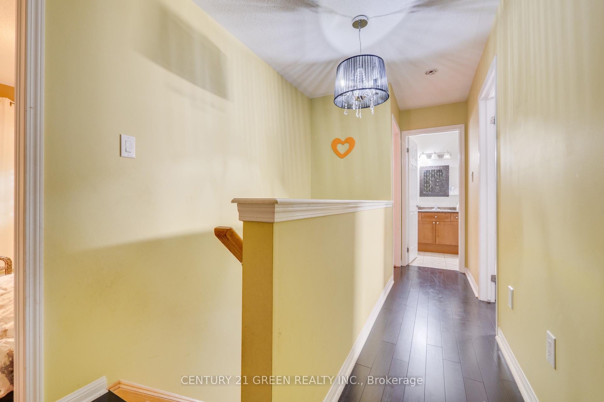 Photo 17 of 843 Gifford Crescent, Milton, Coates — HOMEH