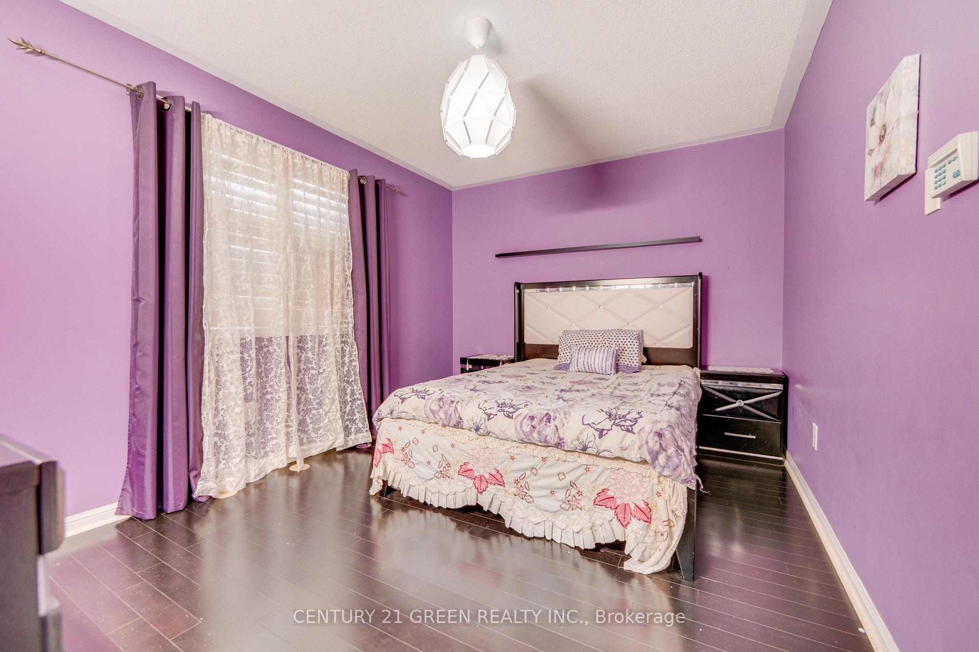 Photo 22 of 843 Gifford Crescent, Milton, Coates — HOMEH