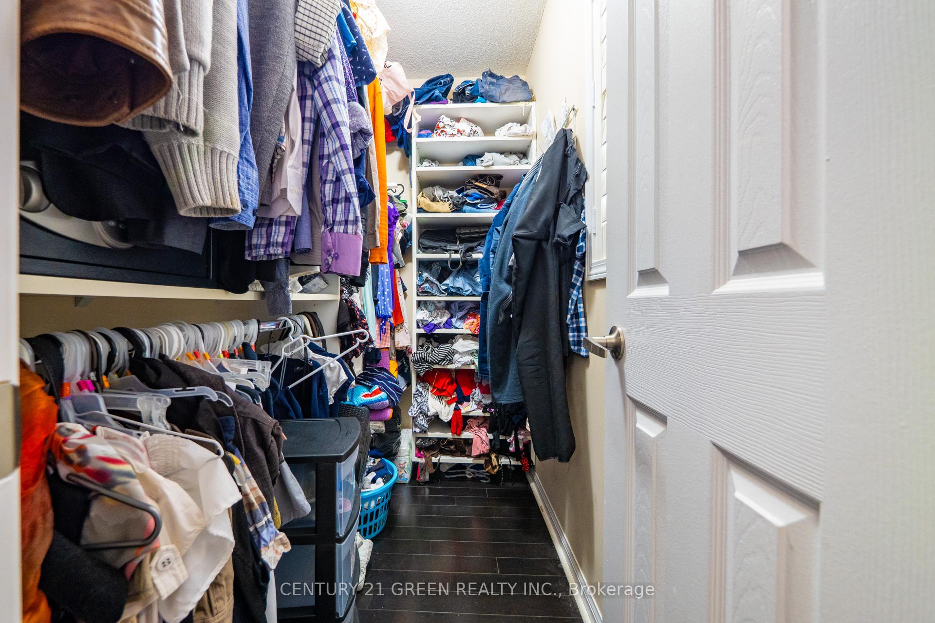 Photo 25 of 843 Gifford Crescent, Milton, Coates — HOMEH