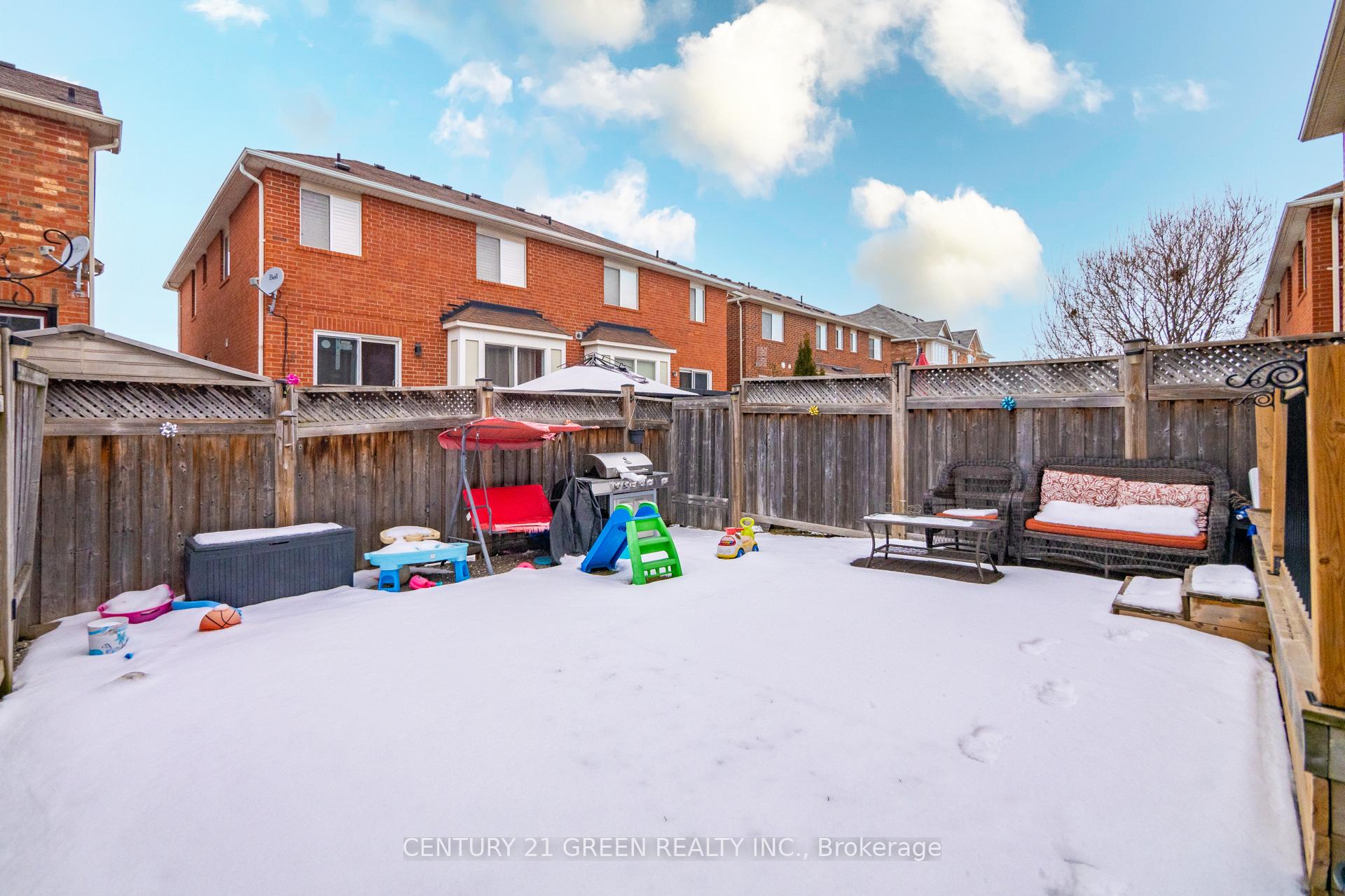 Photo 30 of 843 Gifford Crescent, Milton, Coates — HOMEH