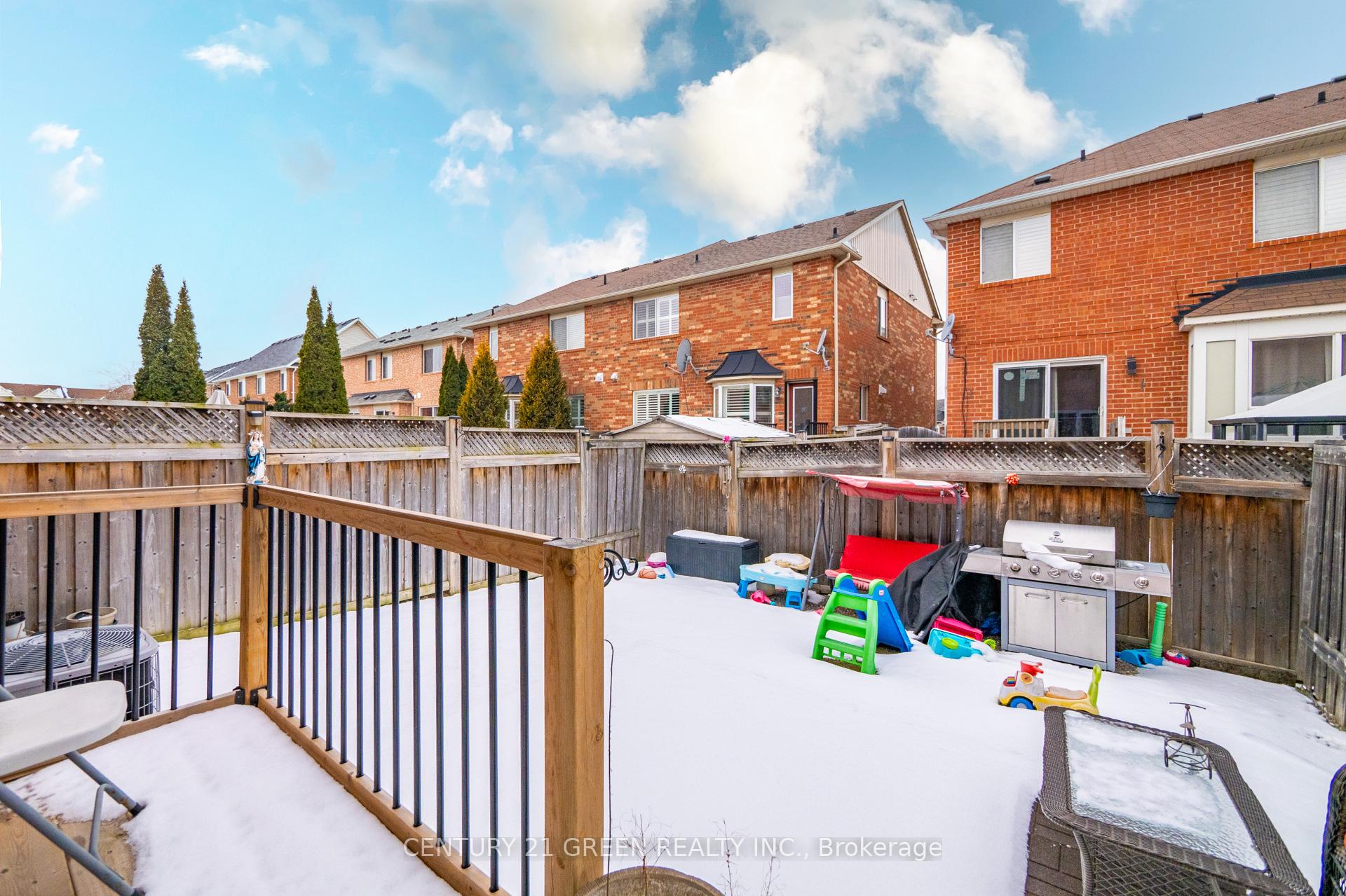 Photo 31 of 843 Gifford Crescent, Milton, Coates — HOMEH