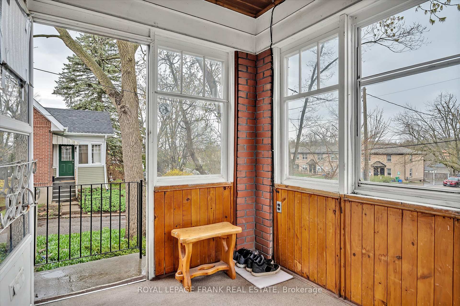 Photo 5 of 1270 Clonsilla Avenue, Peterborough, Town Ward 3 — HOMEH