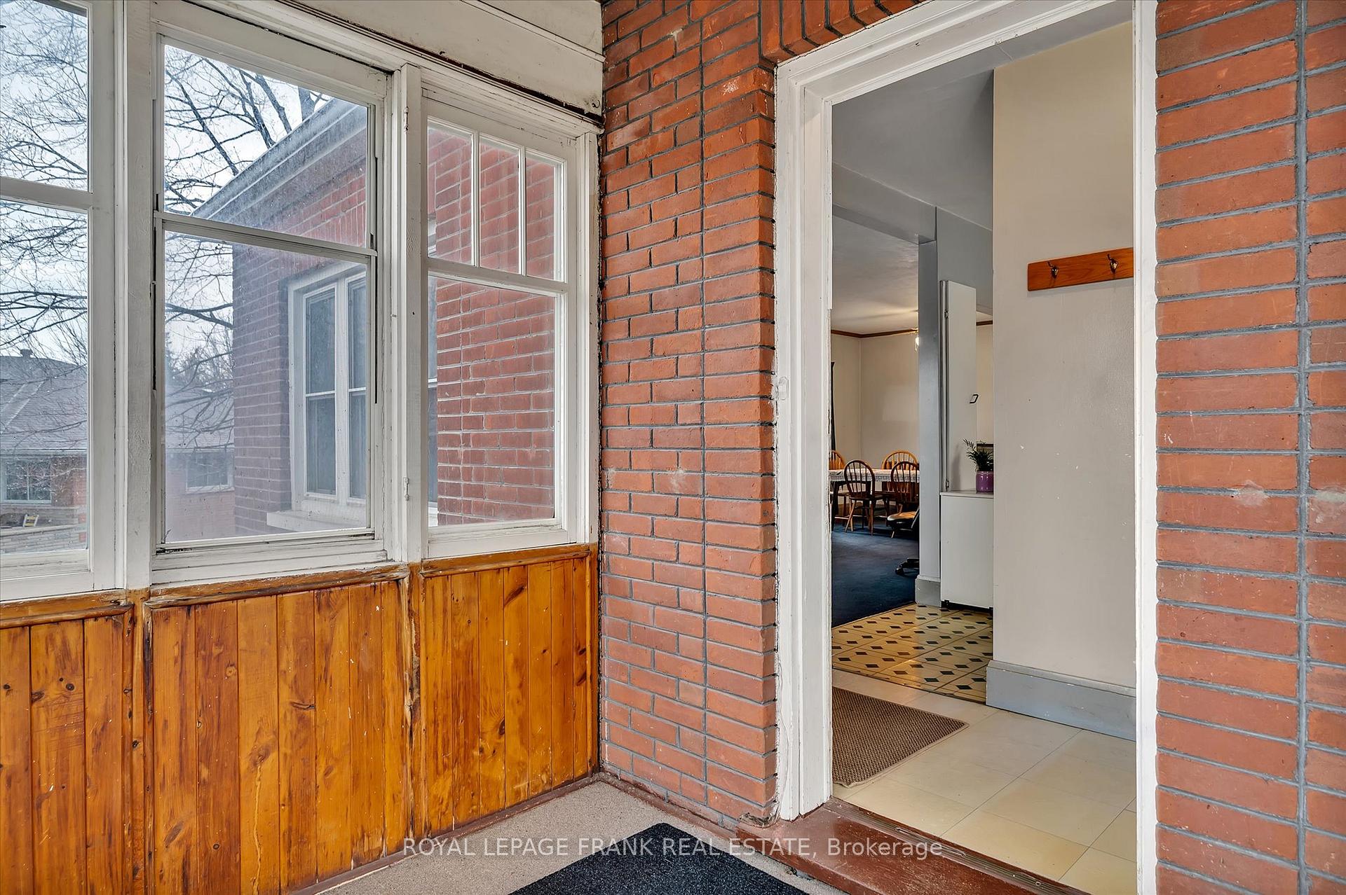 Photo 6 of 1270 Clonsilla Avenue, Peterborough, Town Ward 3 — HOMEH