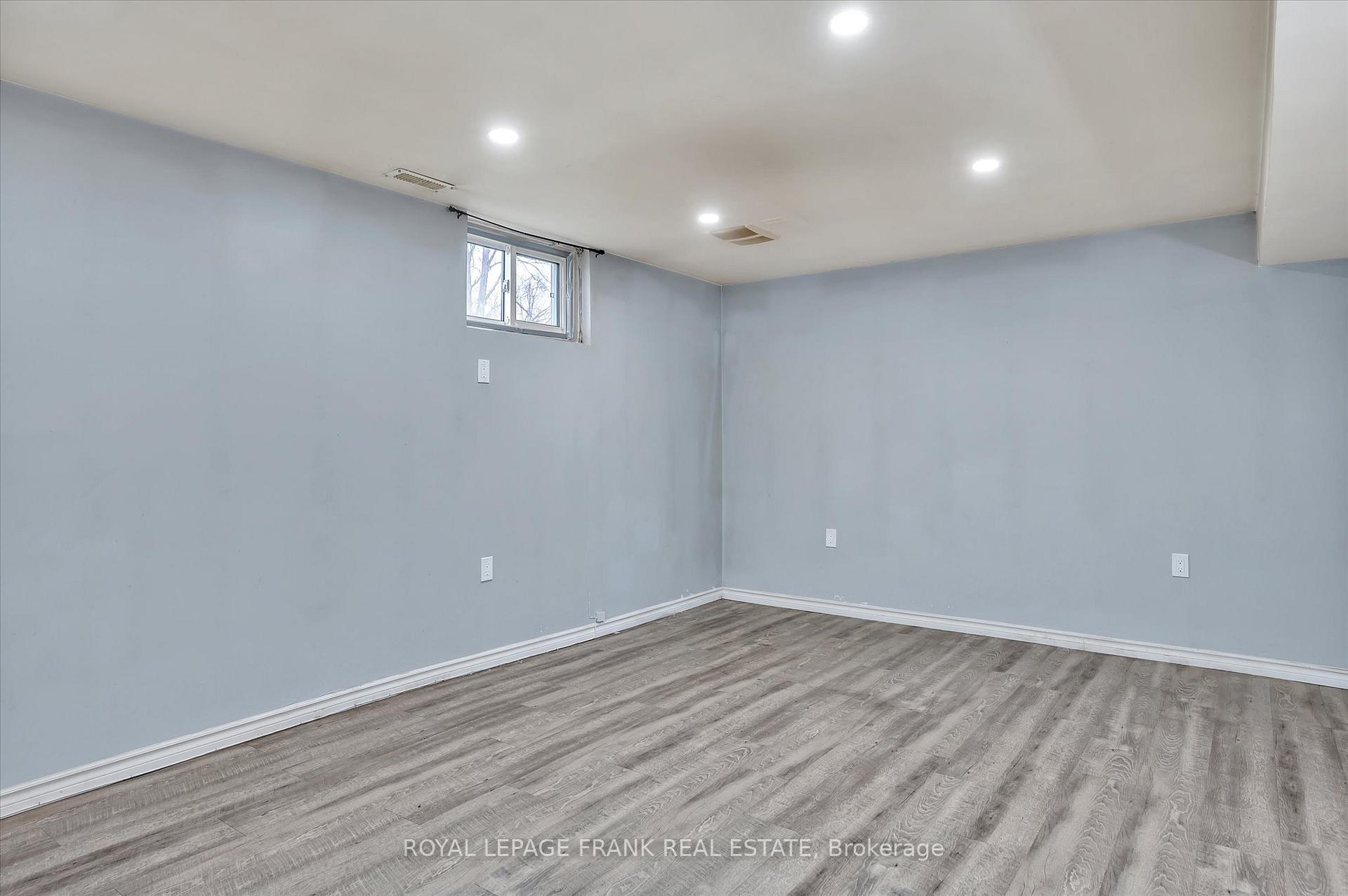 Photo 31 of 1270 Clonsilla Avenue, Peterborough, Town Ward 3 — HOMEH