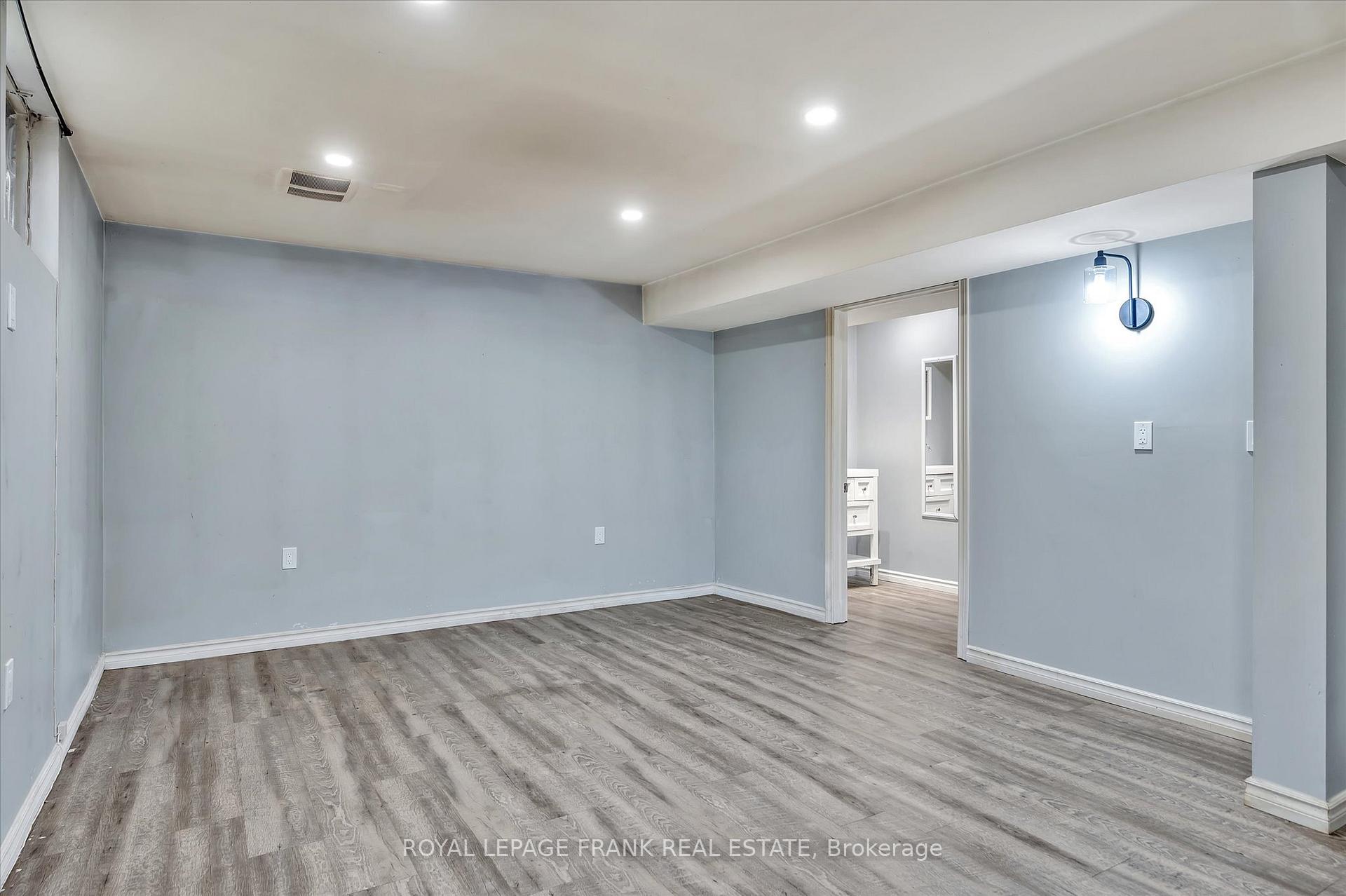 Photo 32 of 1270 Clonsilla Avenue, Peterborough, Town Ward 3 — HOMEH