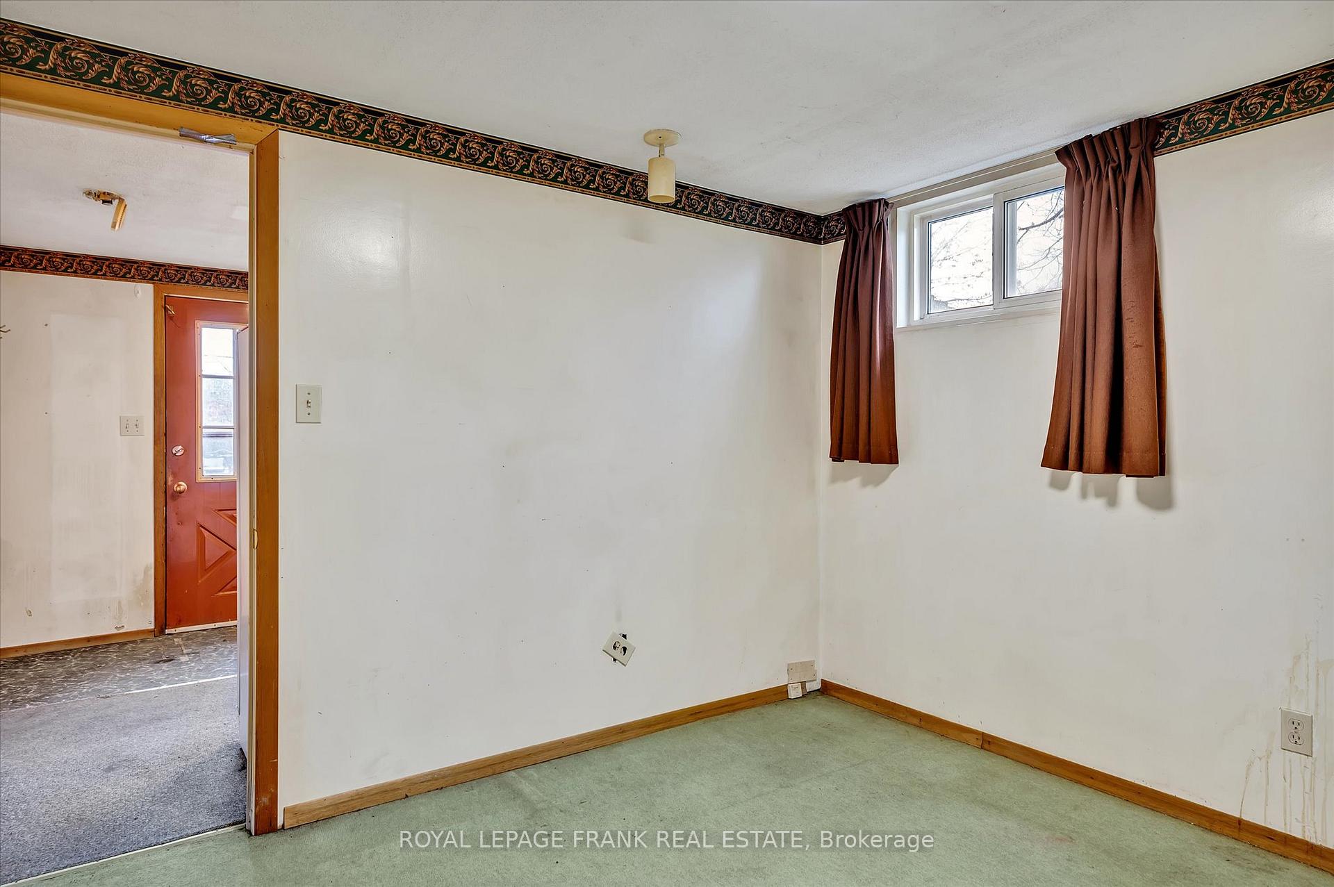 Photo 39 of 1270 Clonsilla Avenue, Peterborough, Town Ward 3 — HOMEH