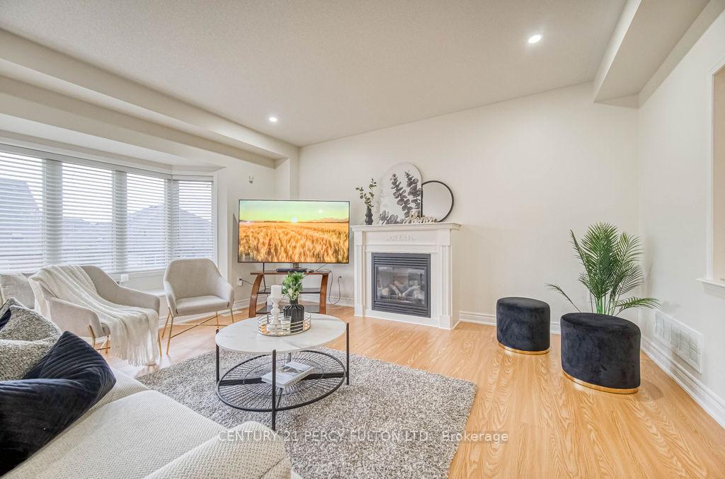 Photo 12 of 84 Galea Drive, Ajax, Central East — HOMEH