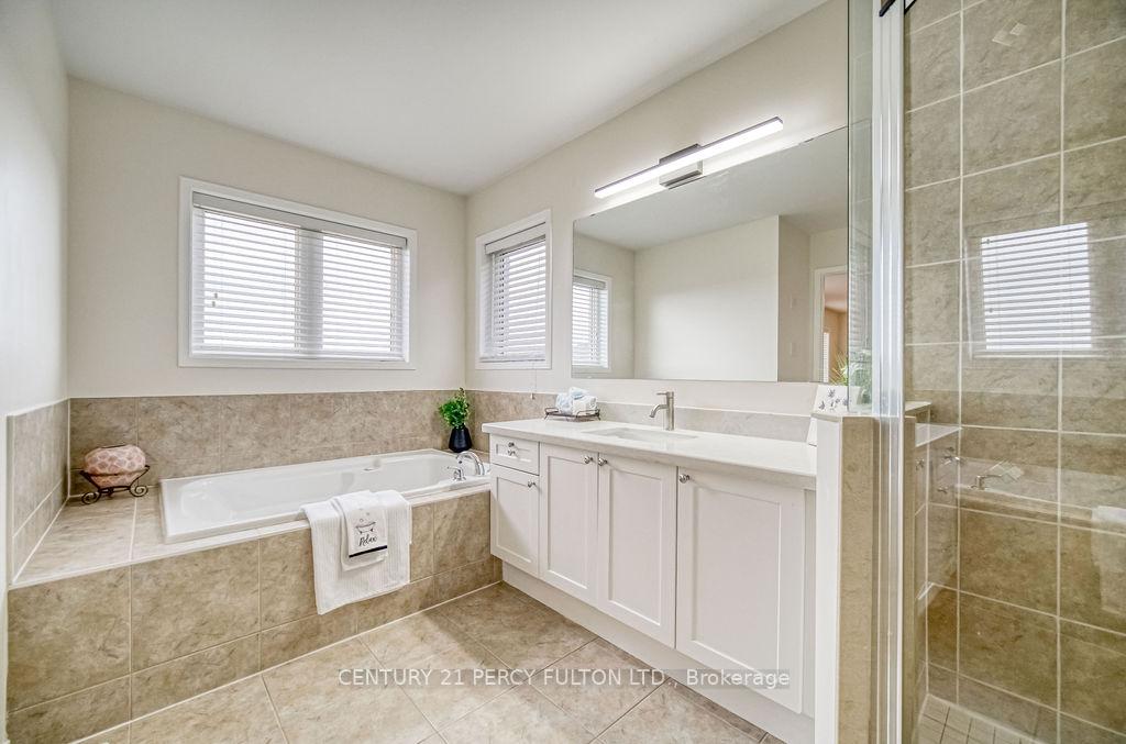 Photo 25 of 84 Galea Drive, Ajax, Central East — HOMEH