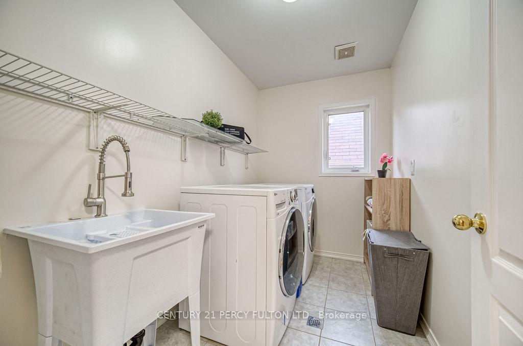 Photo 35 of 84 Galea Drive, Ajax, Central East — HOMEH