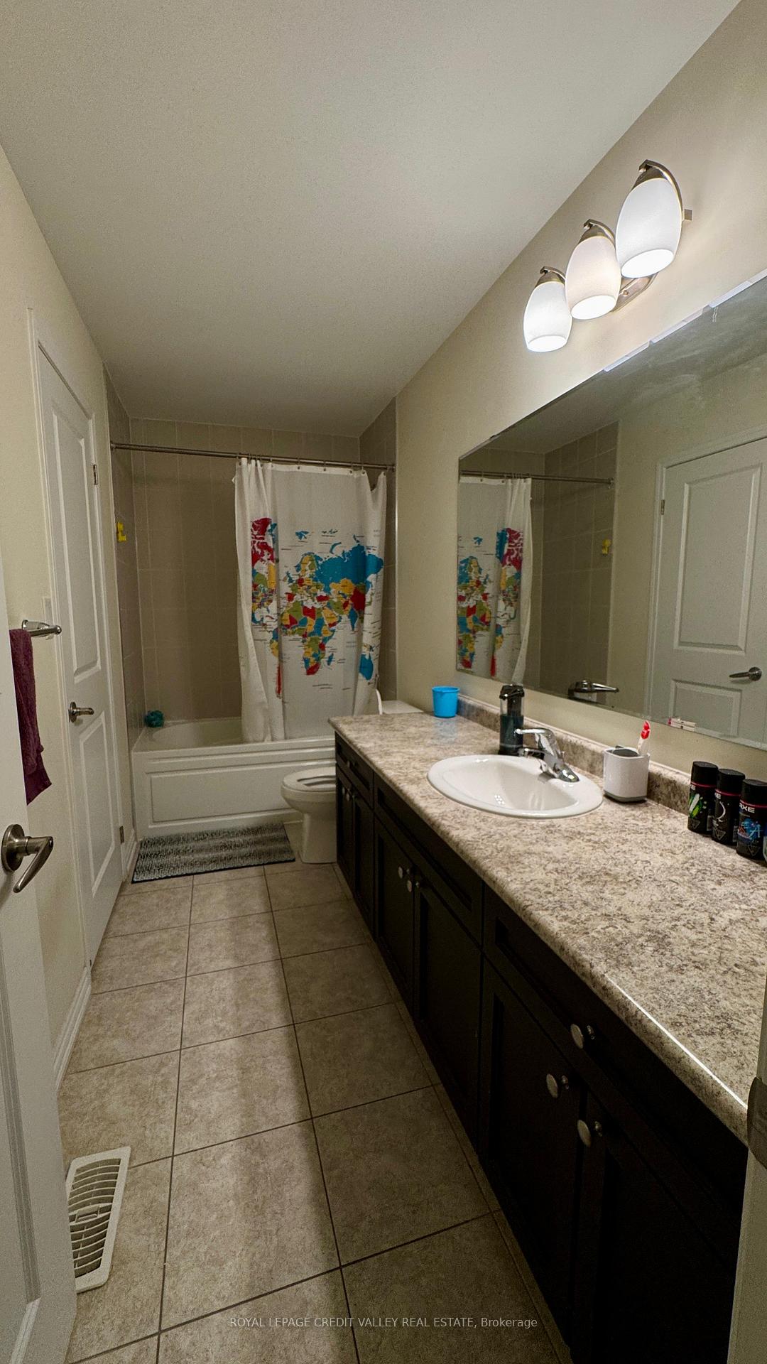 Photo 9 of 528 Laking Terrace W, Milton, Clarke — HOMEH