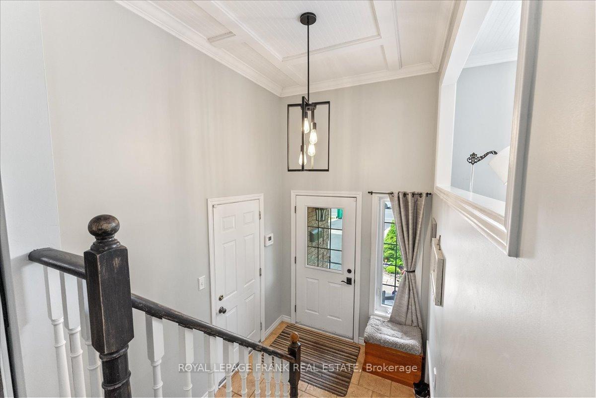 Photo 3 of 3046 Westridge Boulevard, Peterborough, Monaghan Ward 2 — HOMEH