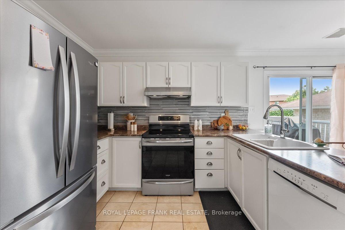Photo 9 of 3046 Westridge Boulevard, Peterborough, Monaghan Ward 2 — HOMEH
