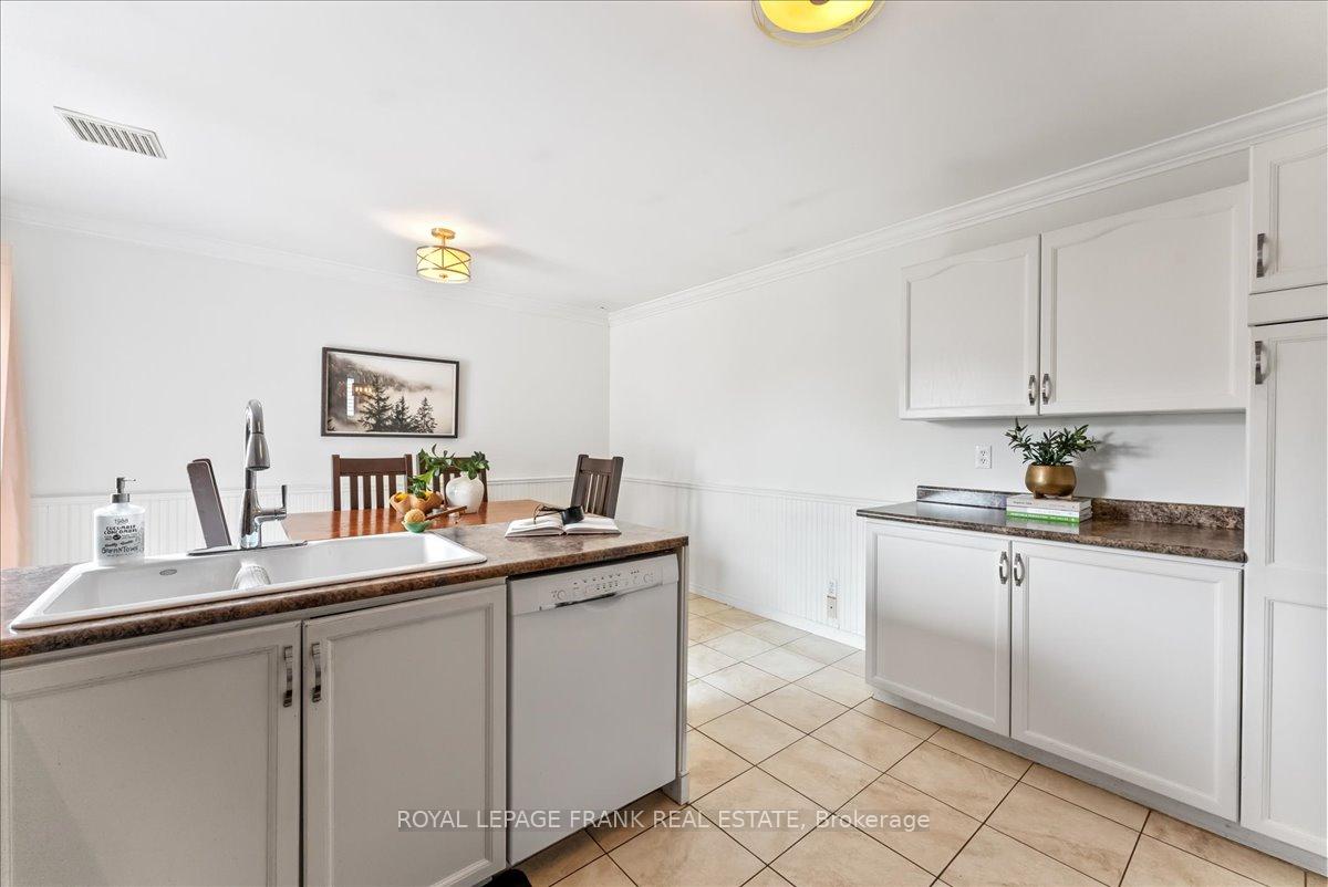 Photo 10 of 3046 Westridge Boulevard, Peterborough, Monaghan Ward 2 — HOMEH