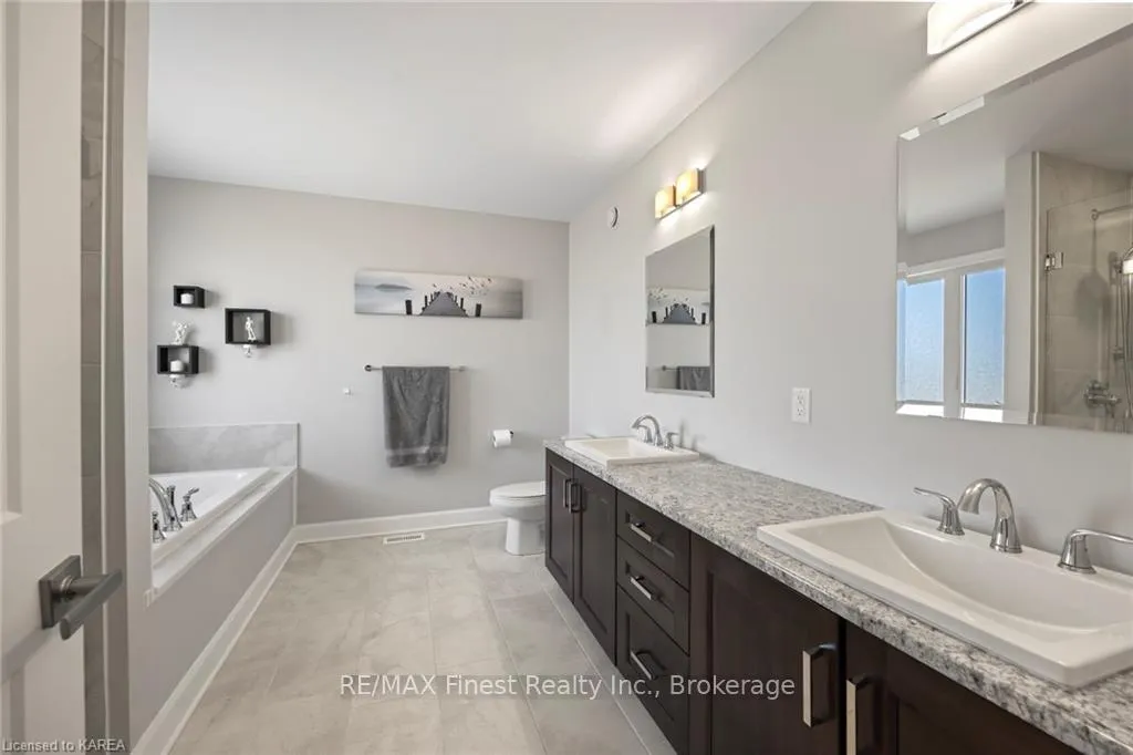 Photo 6 of 815 Riverview Way, Kingston, Kingston East (Incl Barret Crt) — HOMEH