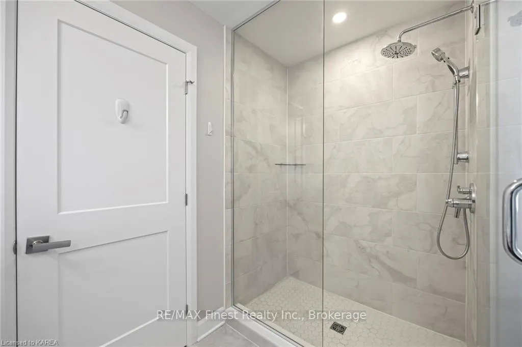 Photo 9 of 815 Riverview Way, Kingston, Kingston East (Incl Barret Crt) — HOMEH