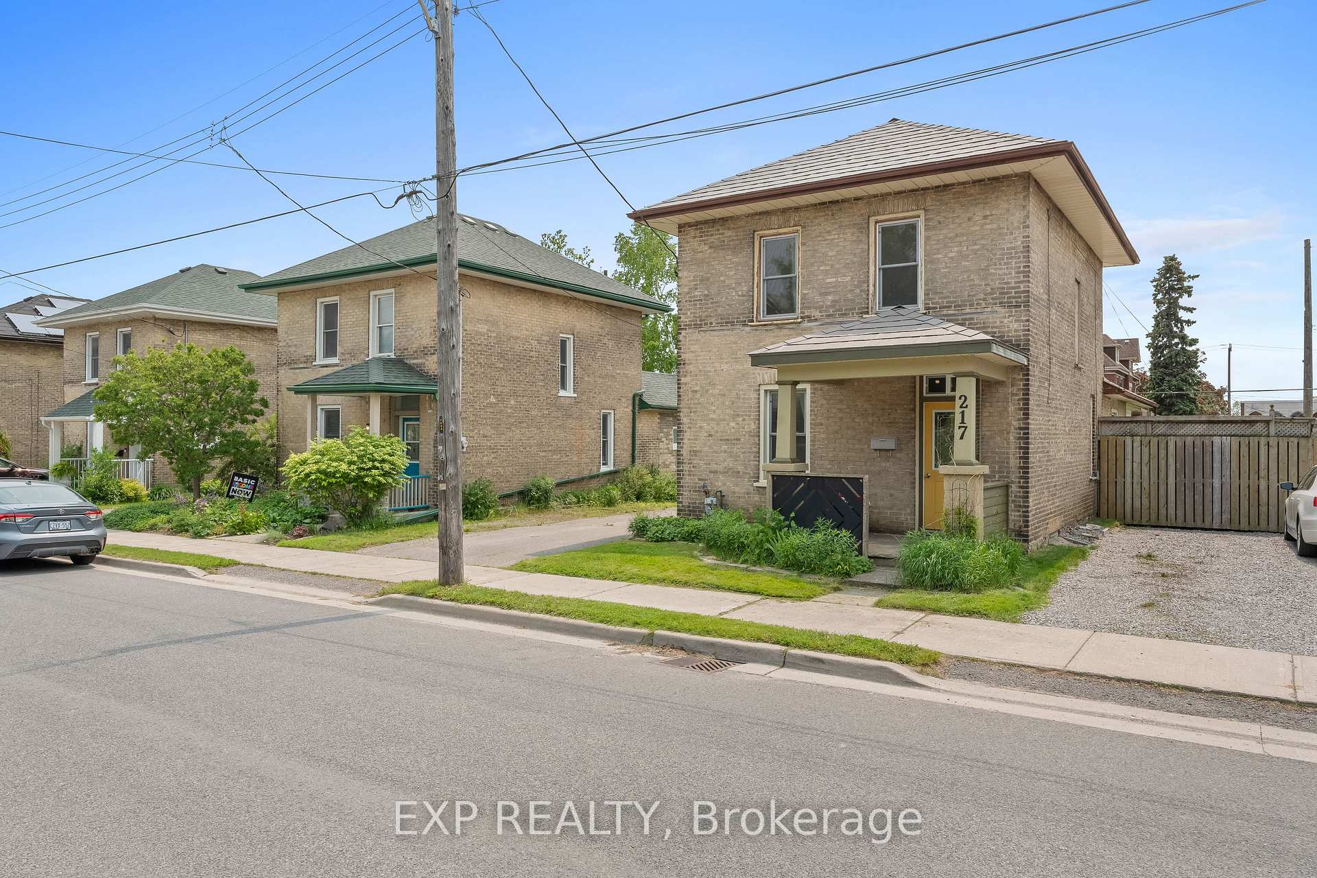 Photo 3 of 217 Westcott Street, Peterborough, Town Ward 3 — HOMEH