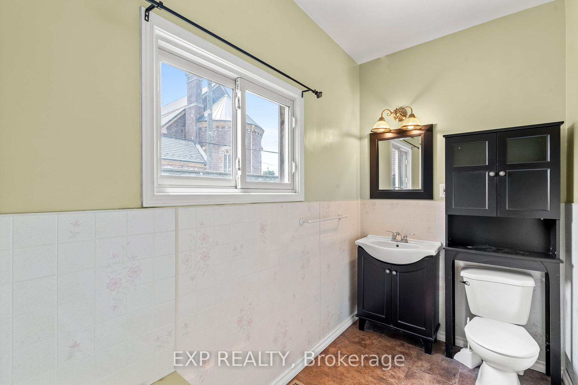 Photo 15 of 217 Westcott Street, Peterborough, Town Ward 3 — HOMEH