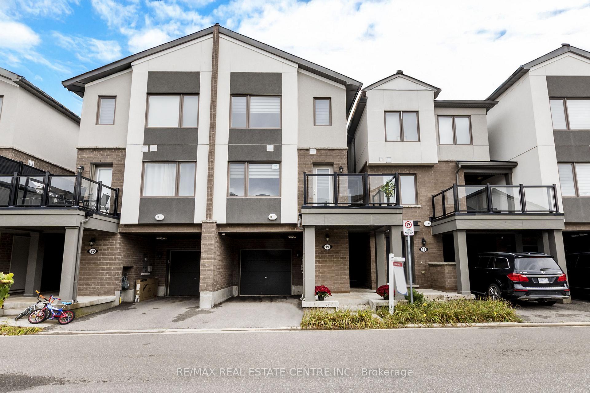 Front of Unit 19, 1125 Leger Way
