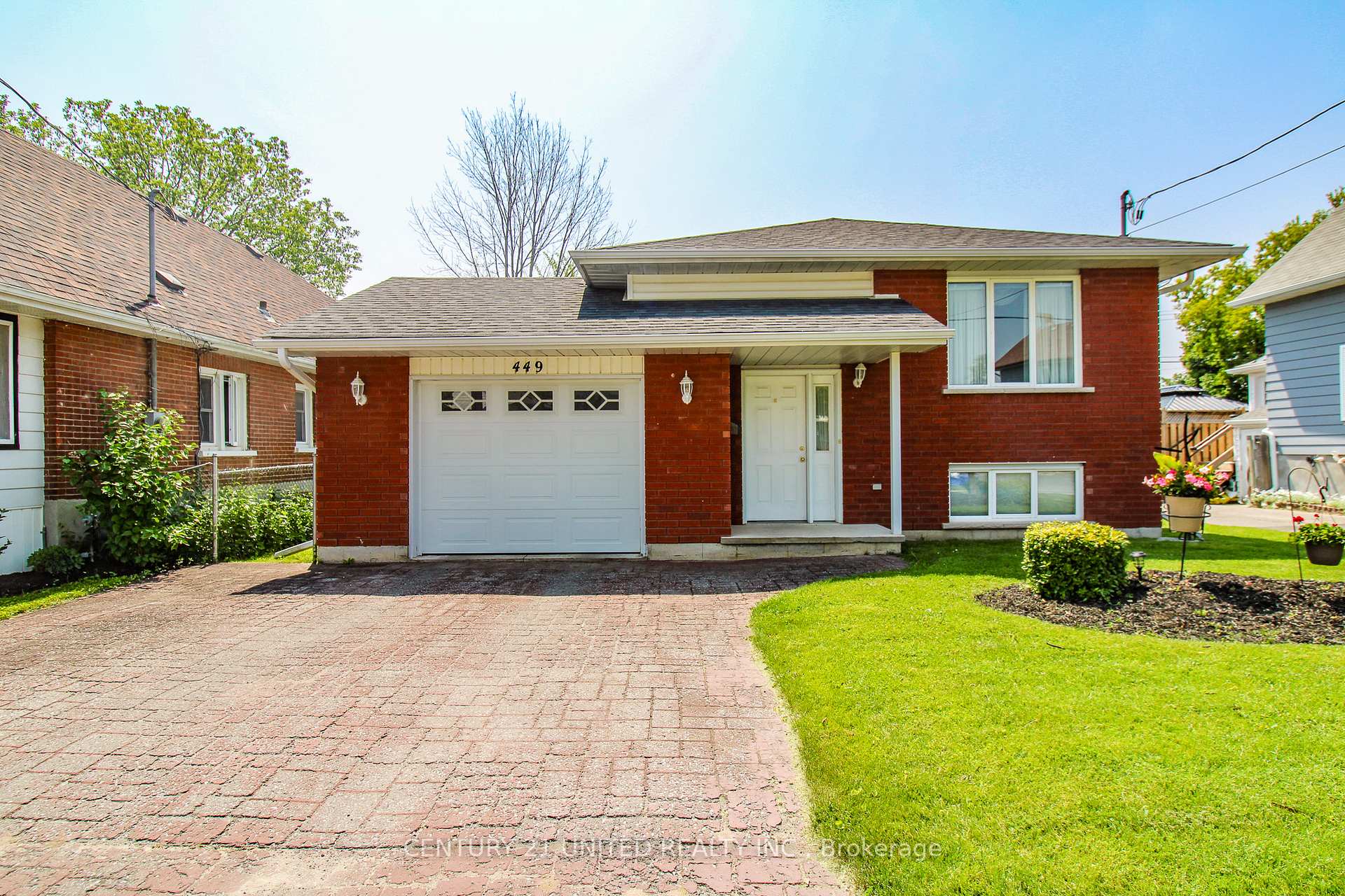 Photo 2 of 449 King George Street, Peterborough, Otonabee Ward 1 — HOMEH
