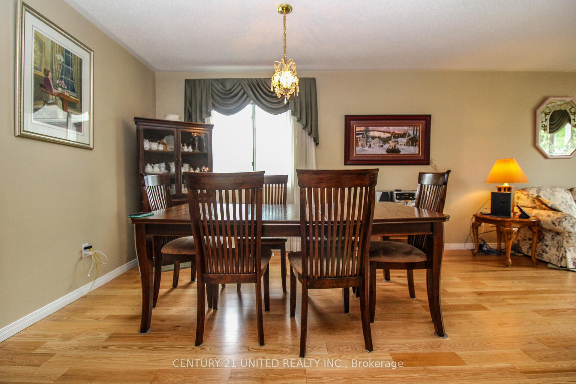 Photo 7 of 449 King George Street, Peterborough, Otonabee Ward 1 — HOMEH
