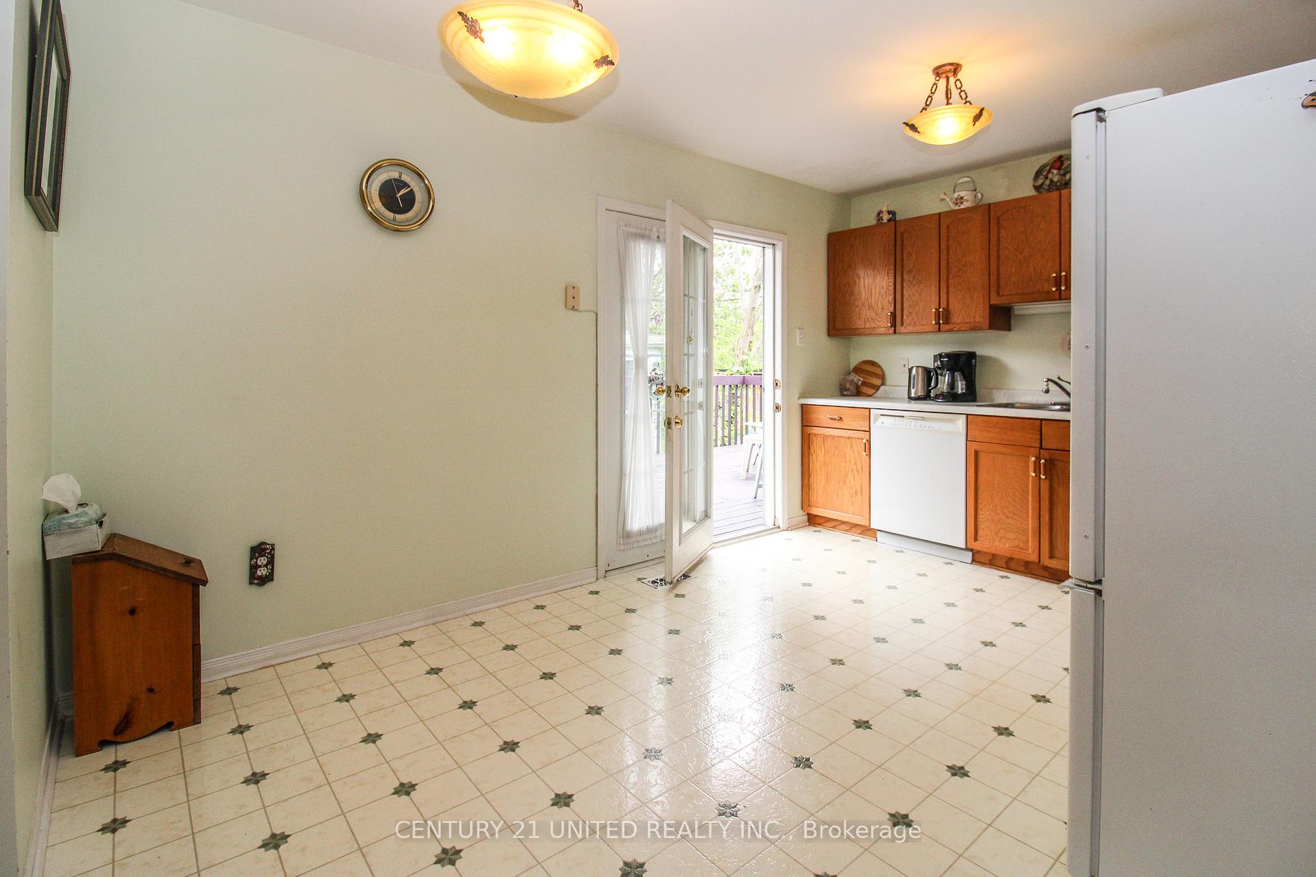Photo 8 of 449 King George Street, Peterborough, Otonabee Ward 1 — HOMEH