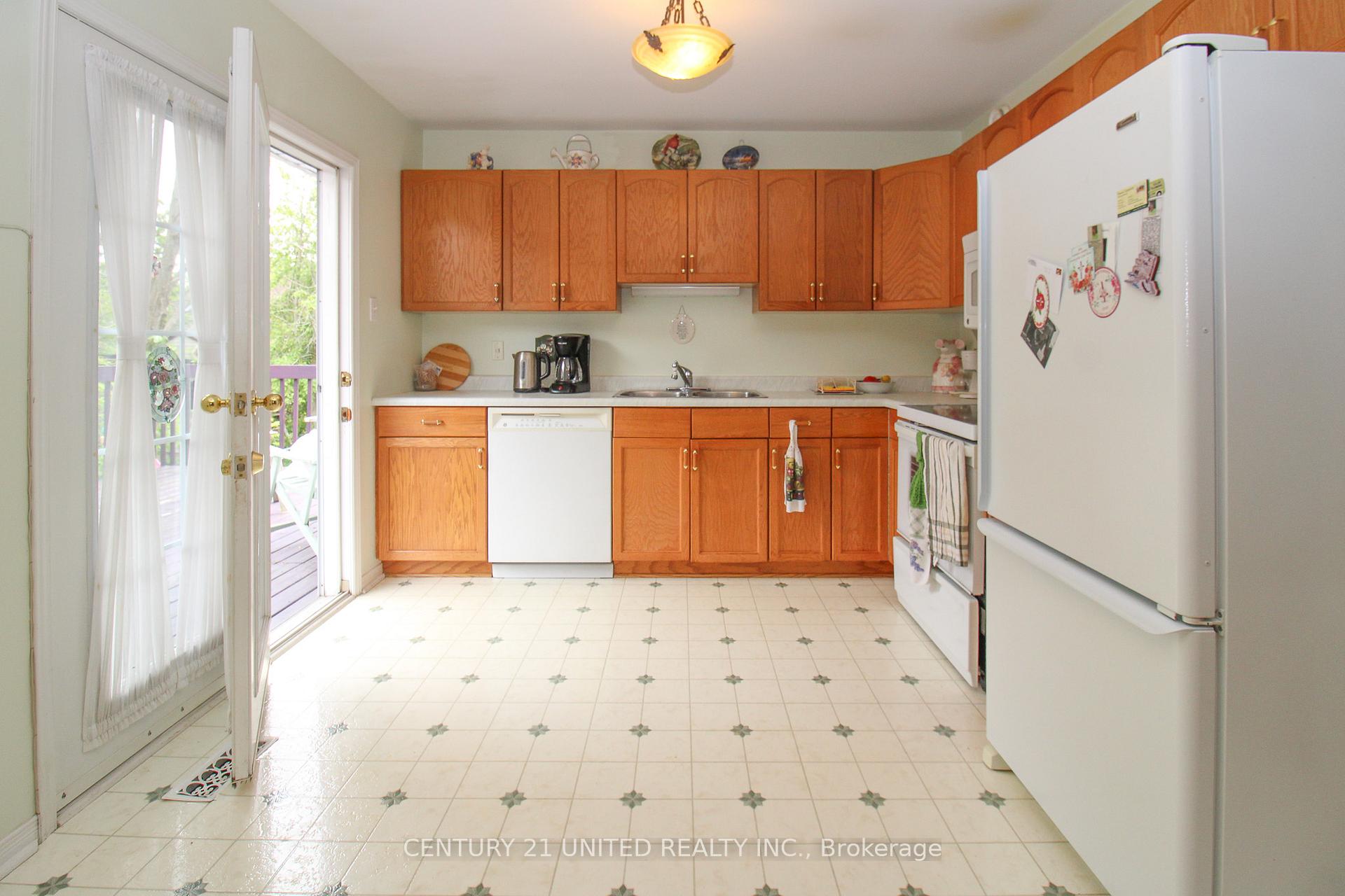 Photo 9 of 449 King George Street, Peterborough, Otonabee Ward 1 — HOMEH