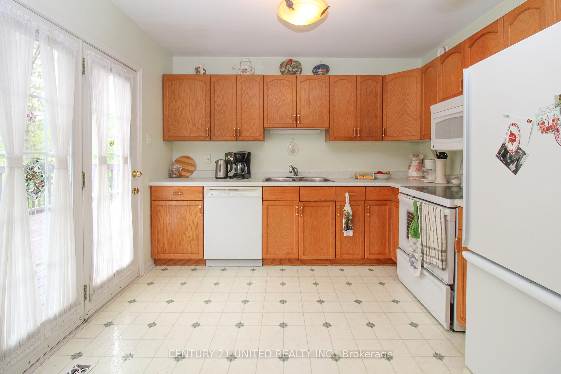 Photo 10 of 449 King George Street, Peterborough, Otonabee Ward 1 — HOMEH