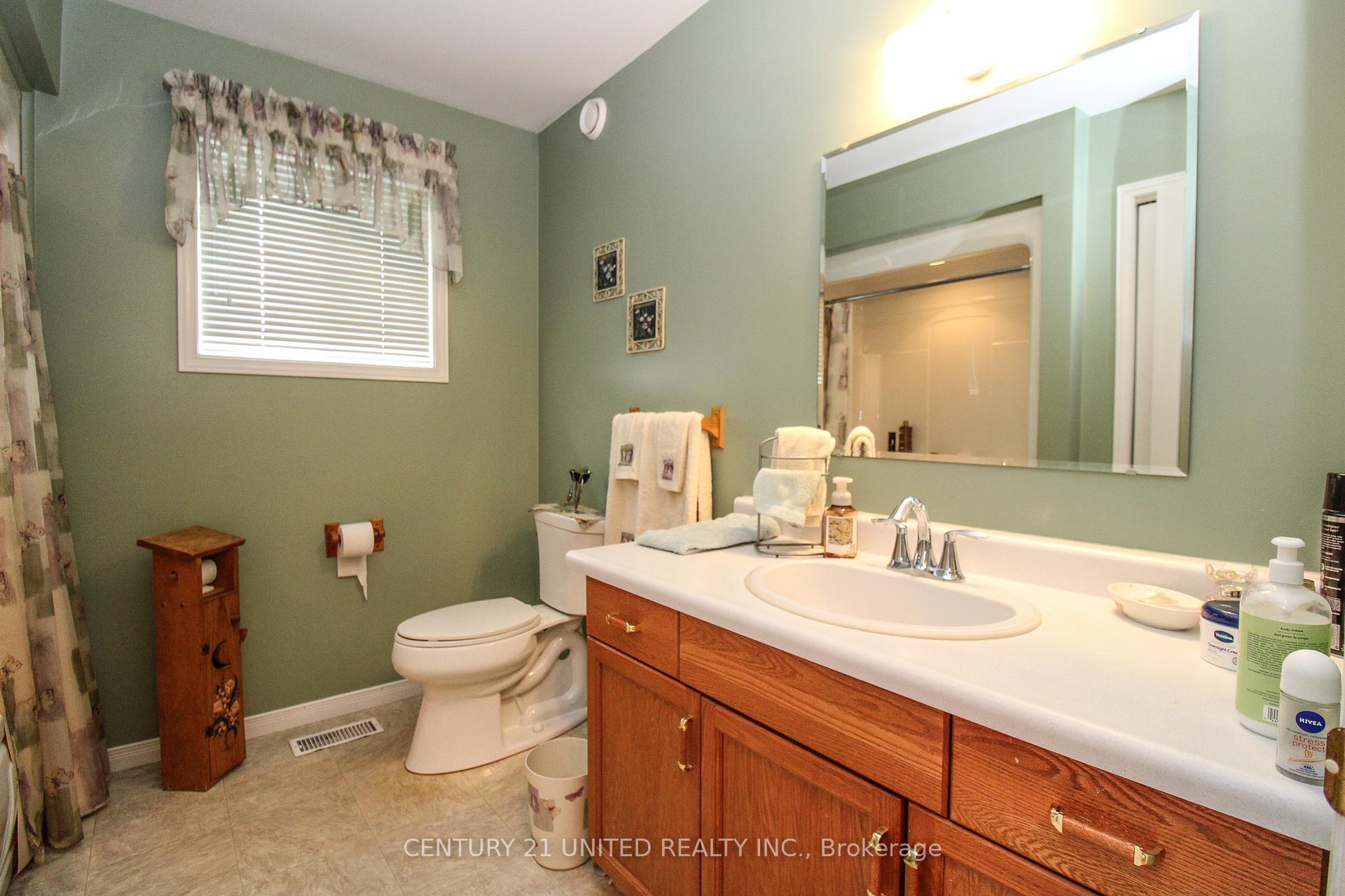 Photo 13 of 449 King George Street, Peterborough, Otonabee Ward 1 — HOMEH