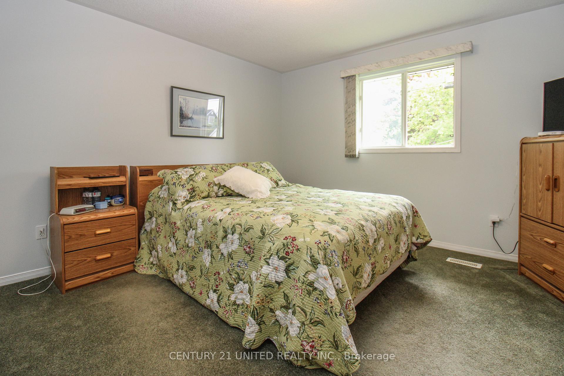 Photo 14 of 449 King George Street, Peterborough, Otonabee Ward 1 — HOMEH