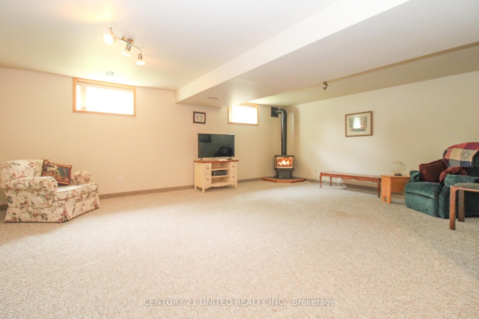 Photo 19 of 449 King George Street, Peterborough, Otonabee Ward 1 — HOMEH