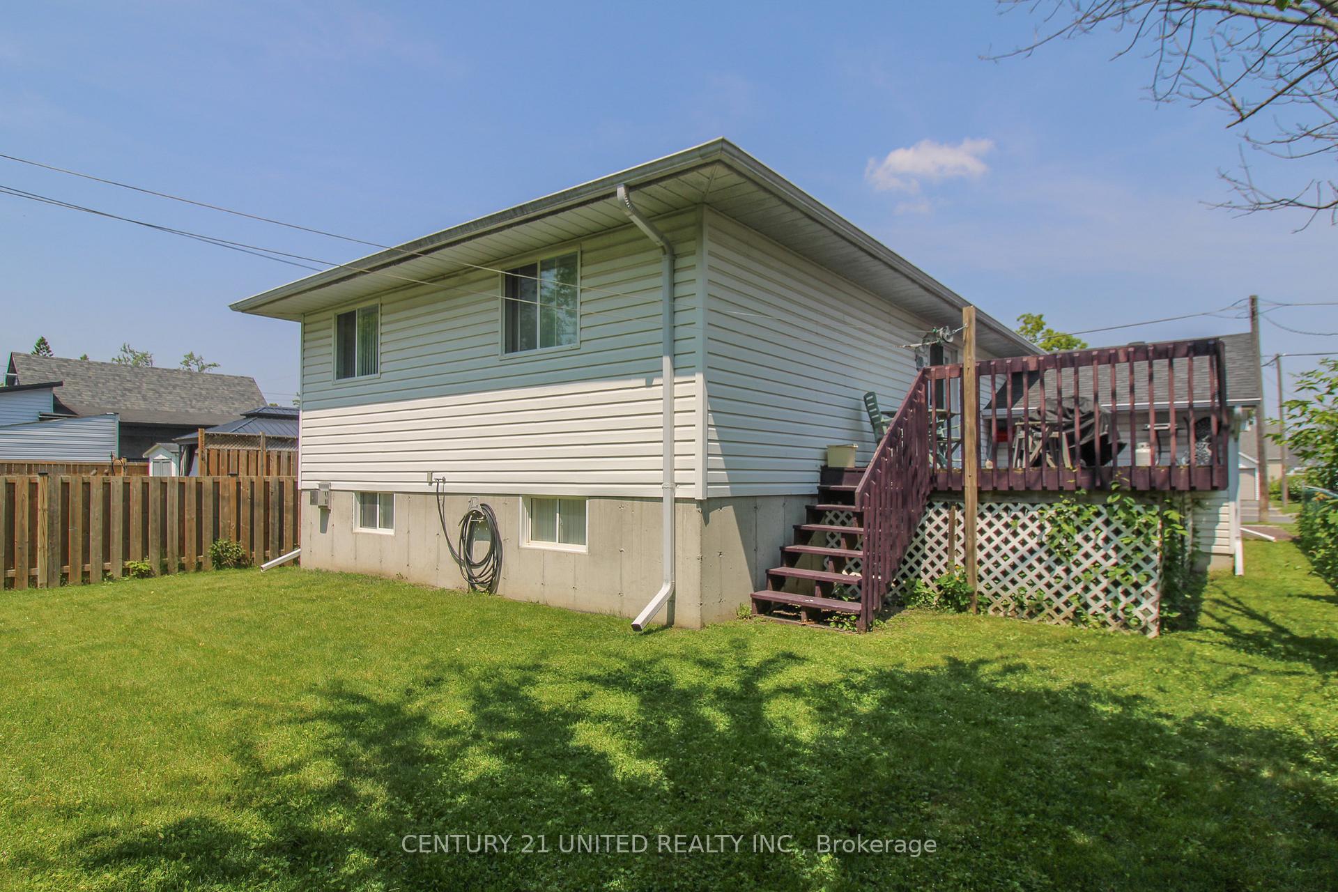 Photo 29 of 449 King George Street, Peterborough, Otonabee Ward 1 — HOMEH