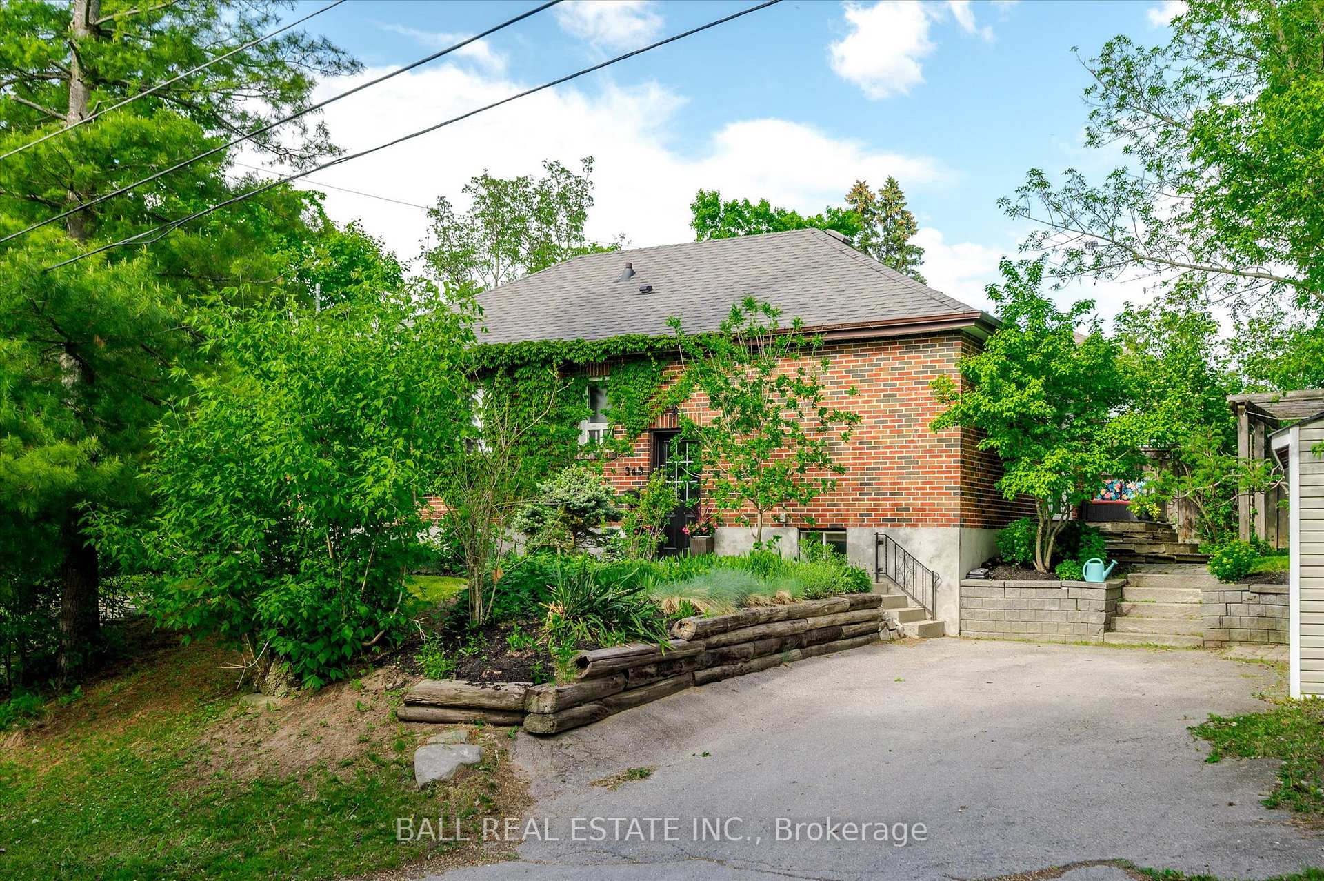 Photo 1 of 343 Euclid Avenue, Peterborough, Ashburnham Ward 4 — HOMEH
