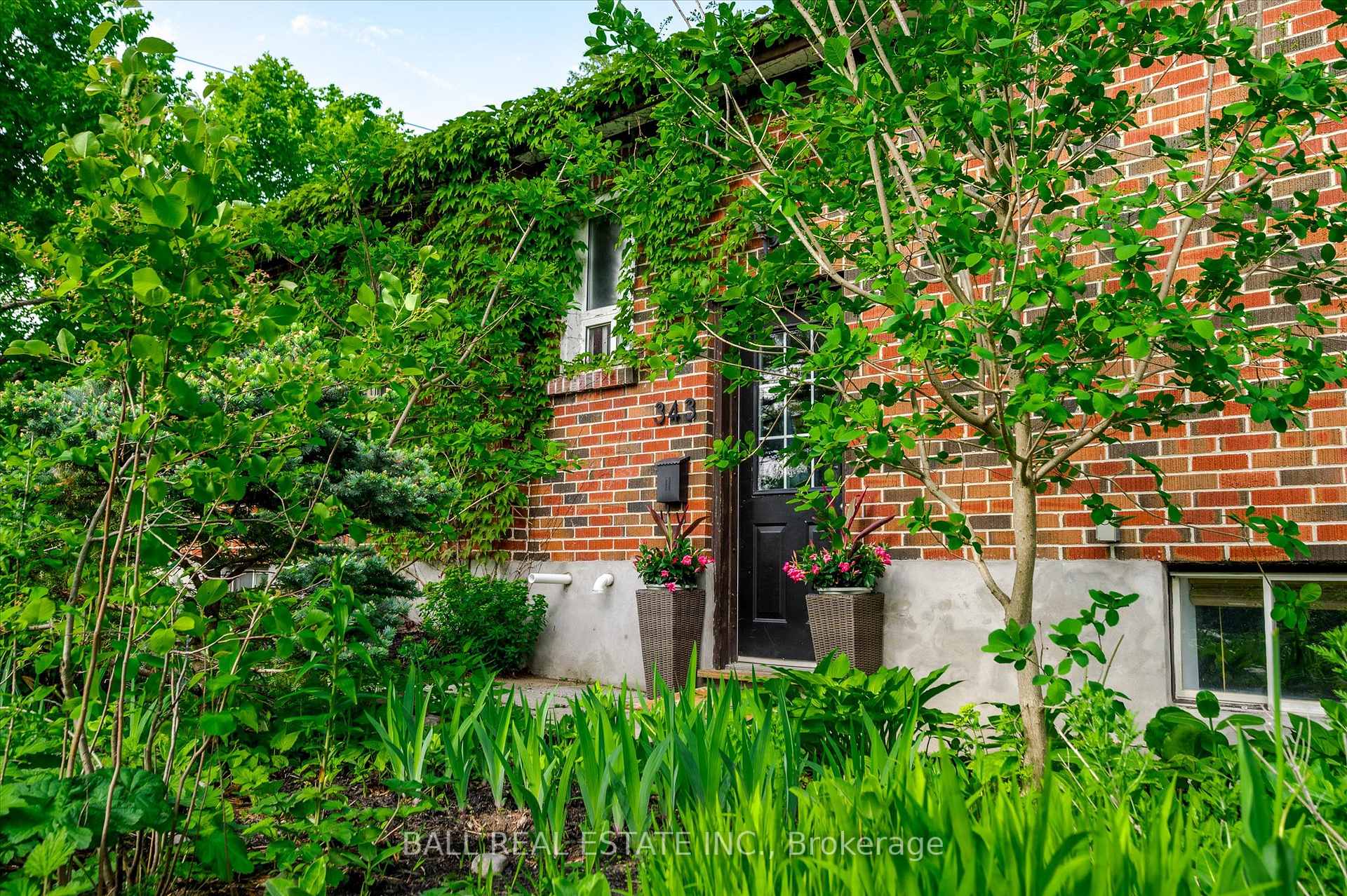 Photo 4 of 343 Euclid Avenue, Peterborough, Ashburnham Ward 4 — HOMEH