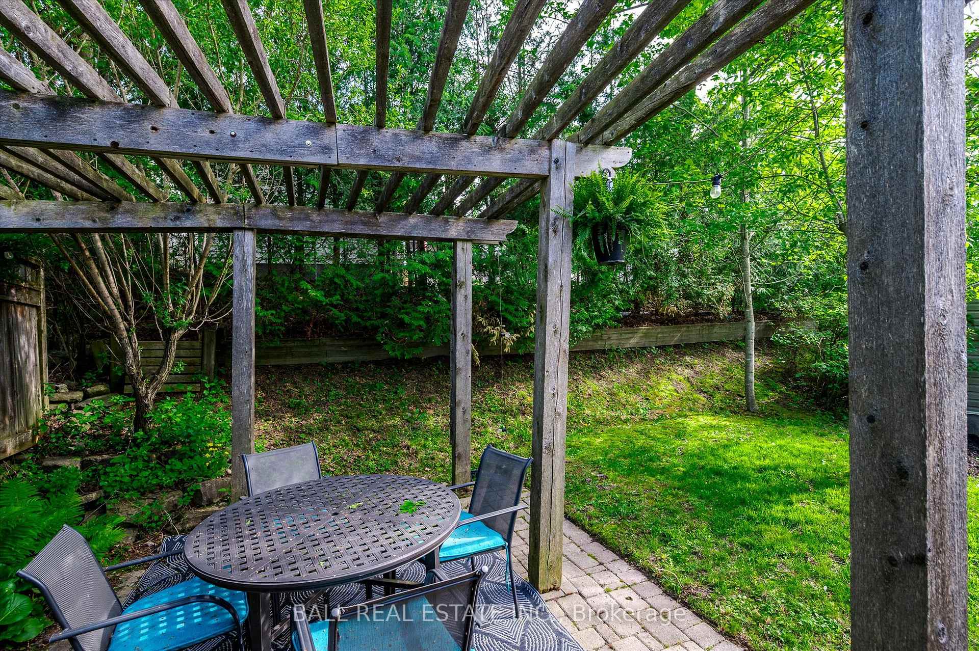 Photo 19 of 343 Euclid Avenue, Peterborough, Ashburnham Ward 4 — HOMEH