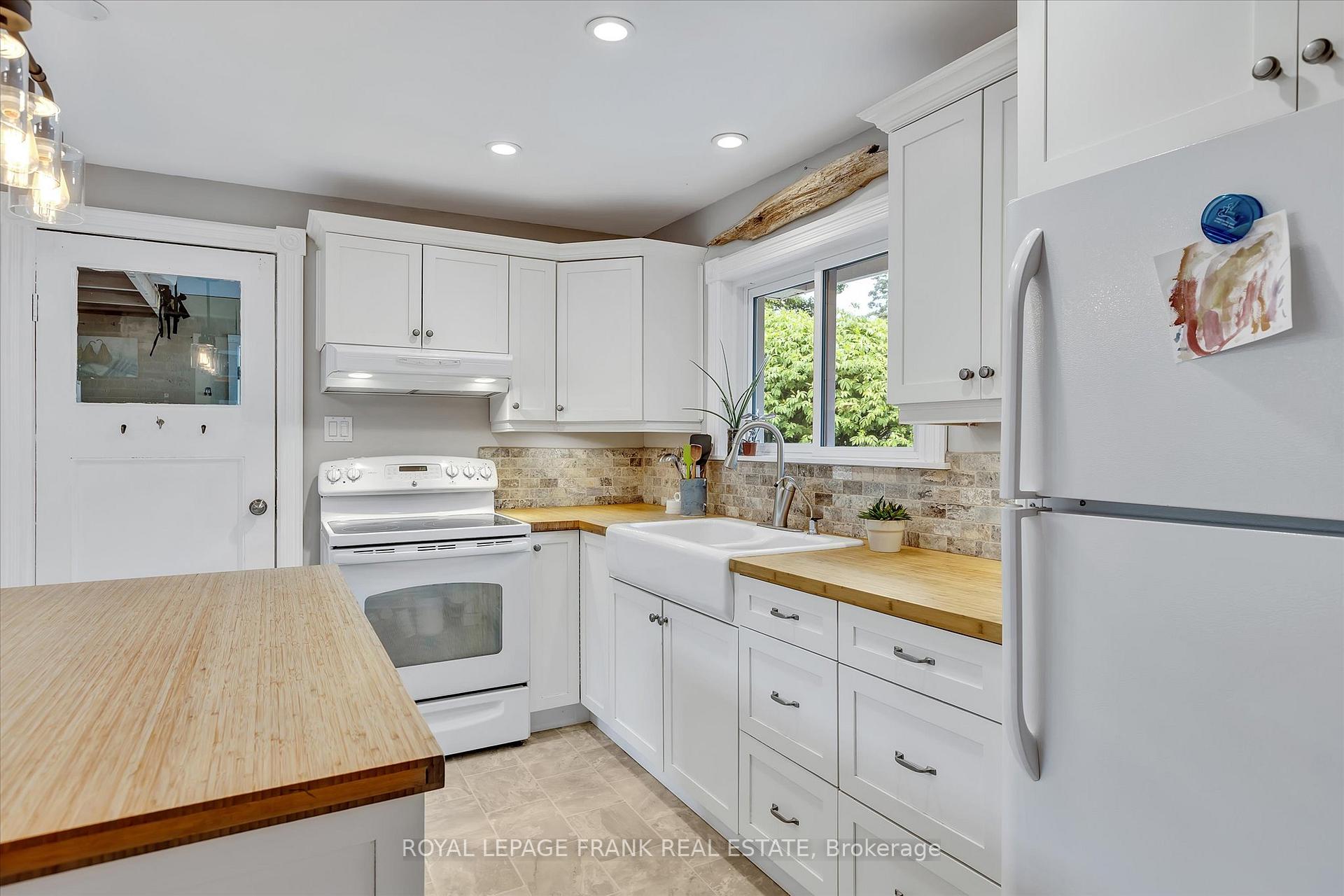 Photo 24 of 224 Munroe Avenue, Peterborough, Ashburnham Ward 4 — HOMEH