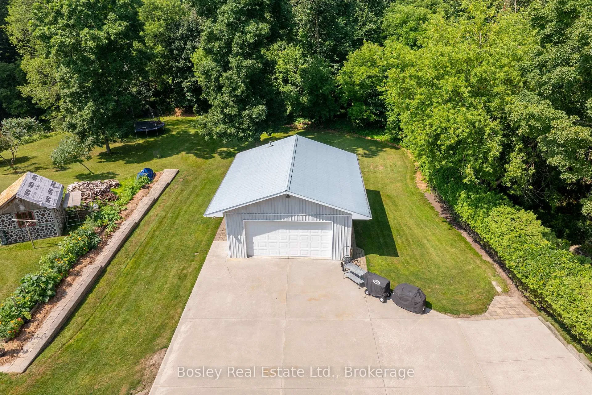 Photo 9 of 4 Colonial Drive, North Dumfries — HOMEH