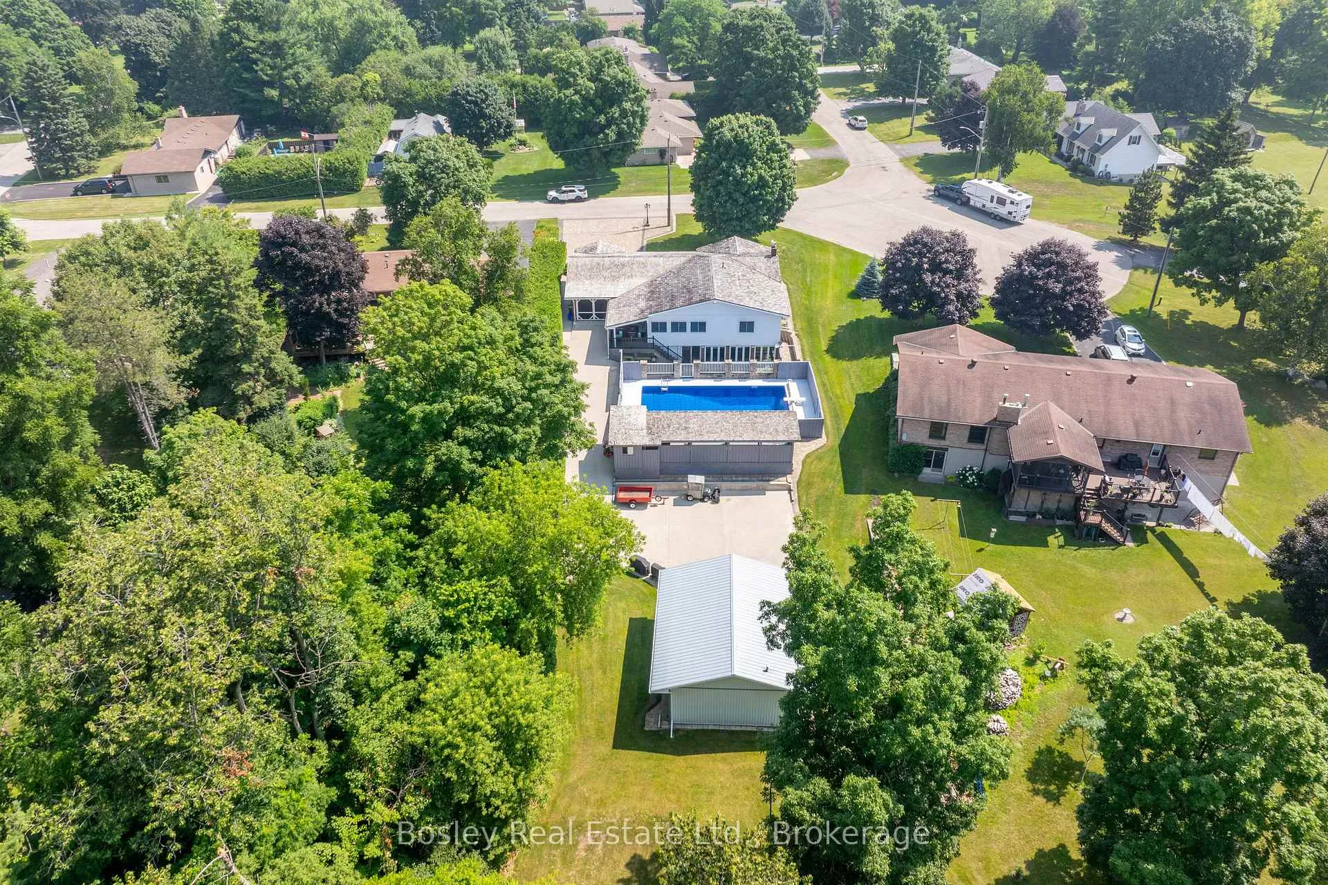 Photo 11 of 4 Colonial Drive, North Dumfries — HOMEH