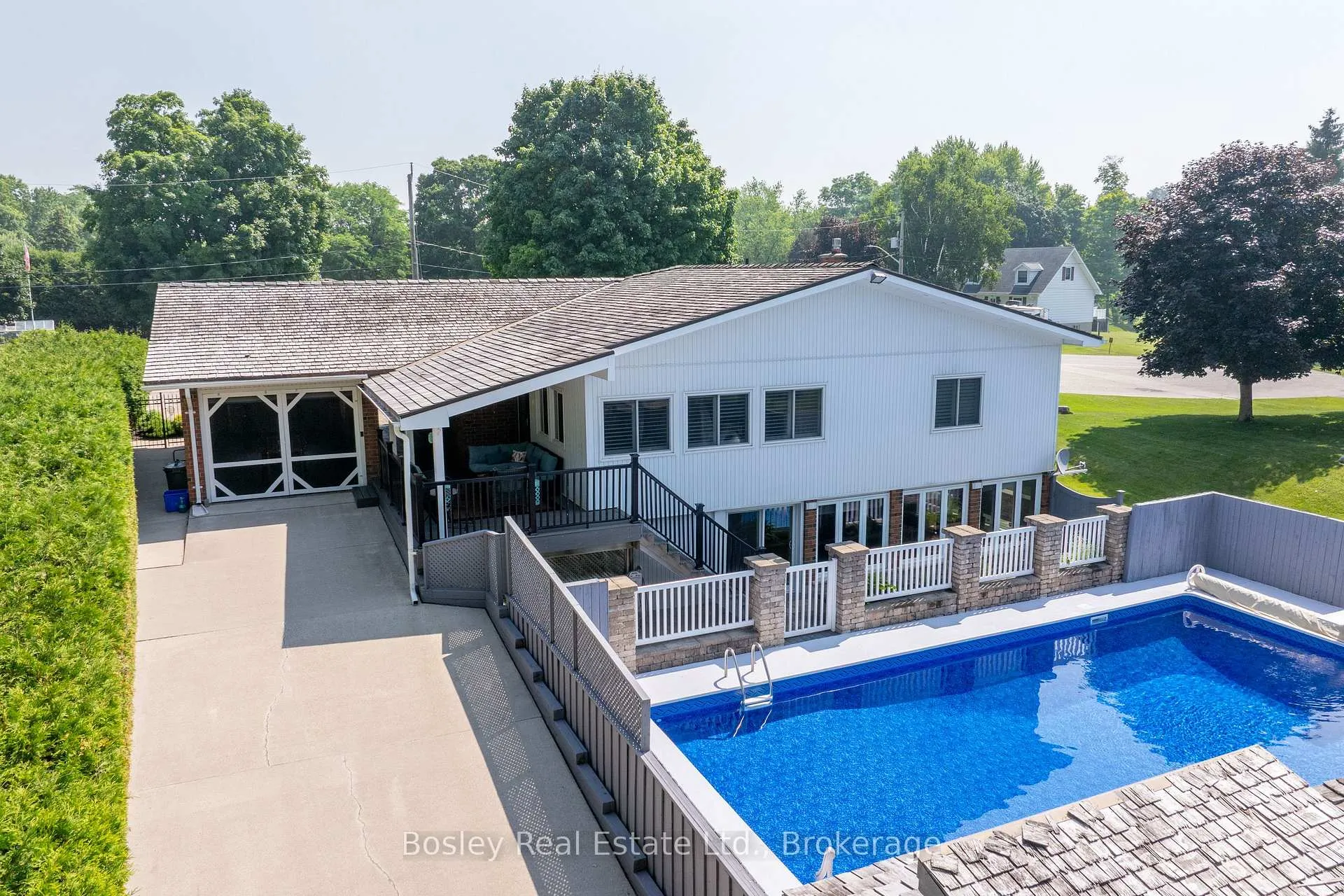 Photo 12 of 4 Colonial Drive, North Dumfries — HOMEH