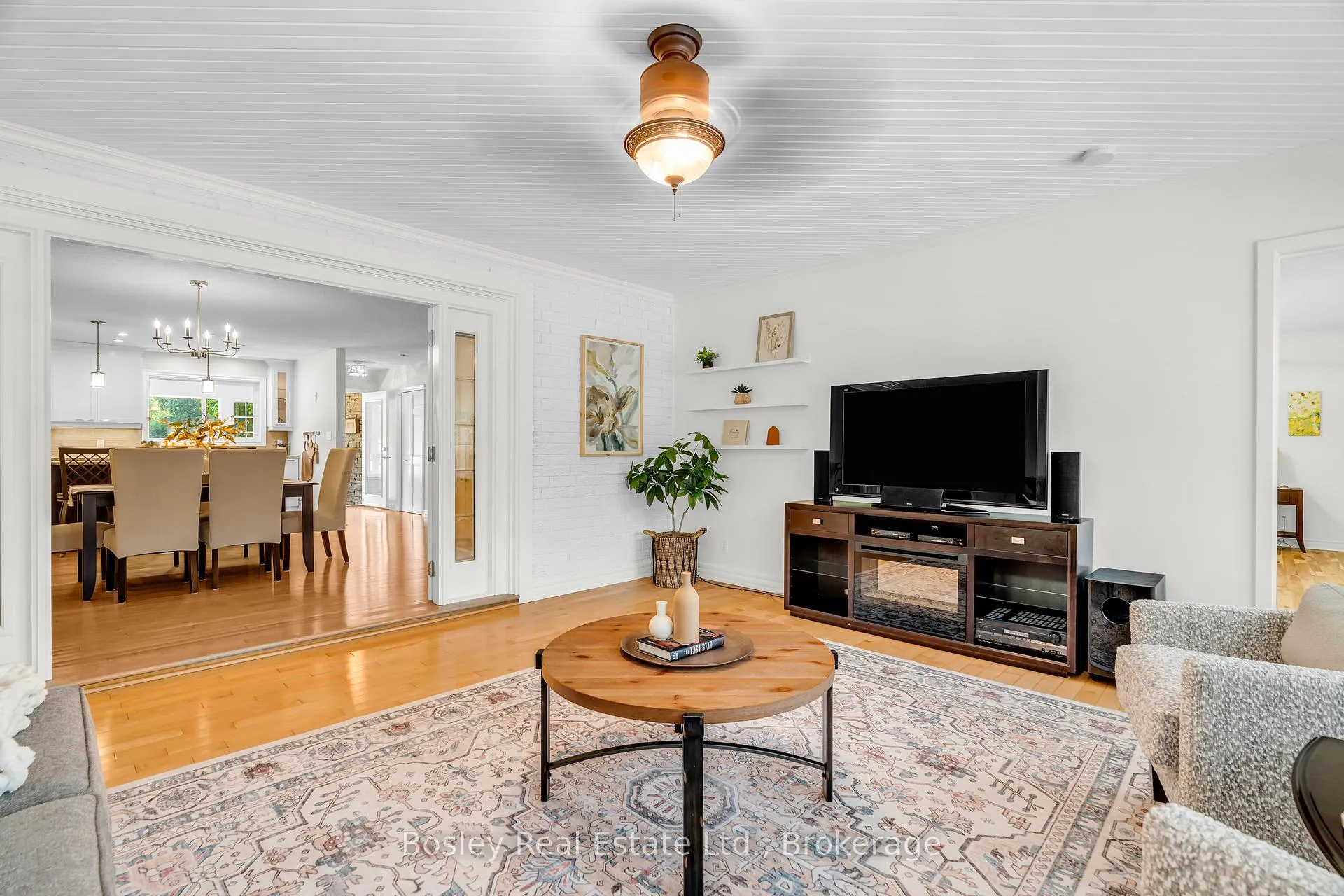 Photo 24 of 4 Colonial Drive, North Dumfries — HOMEH